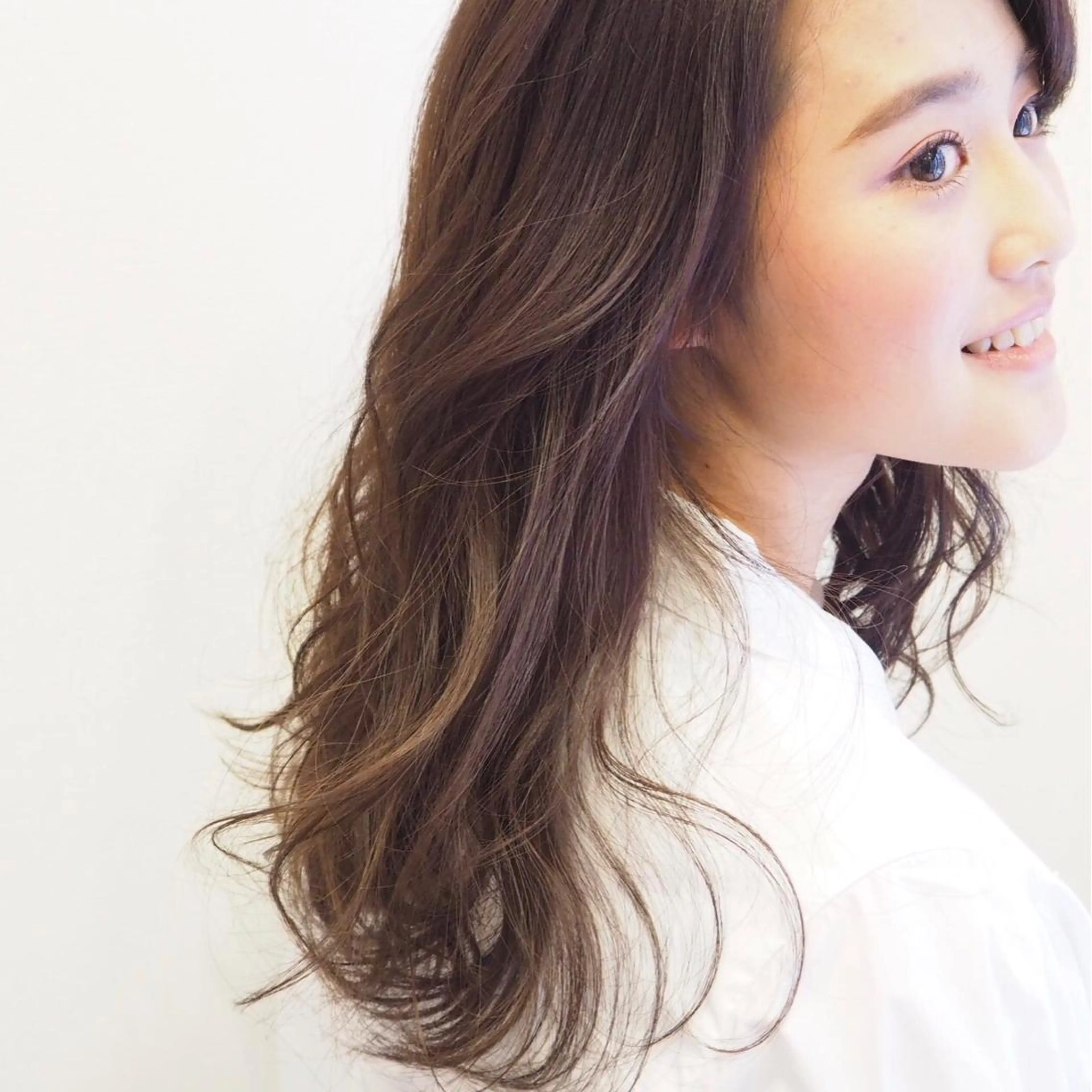 ロング カラー 浅井 理恵のヘアスタイル