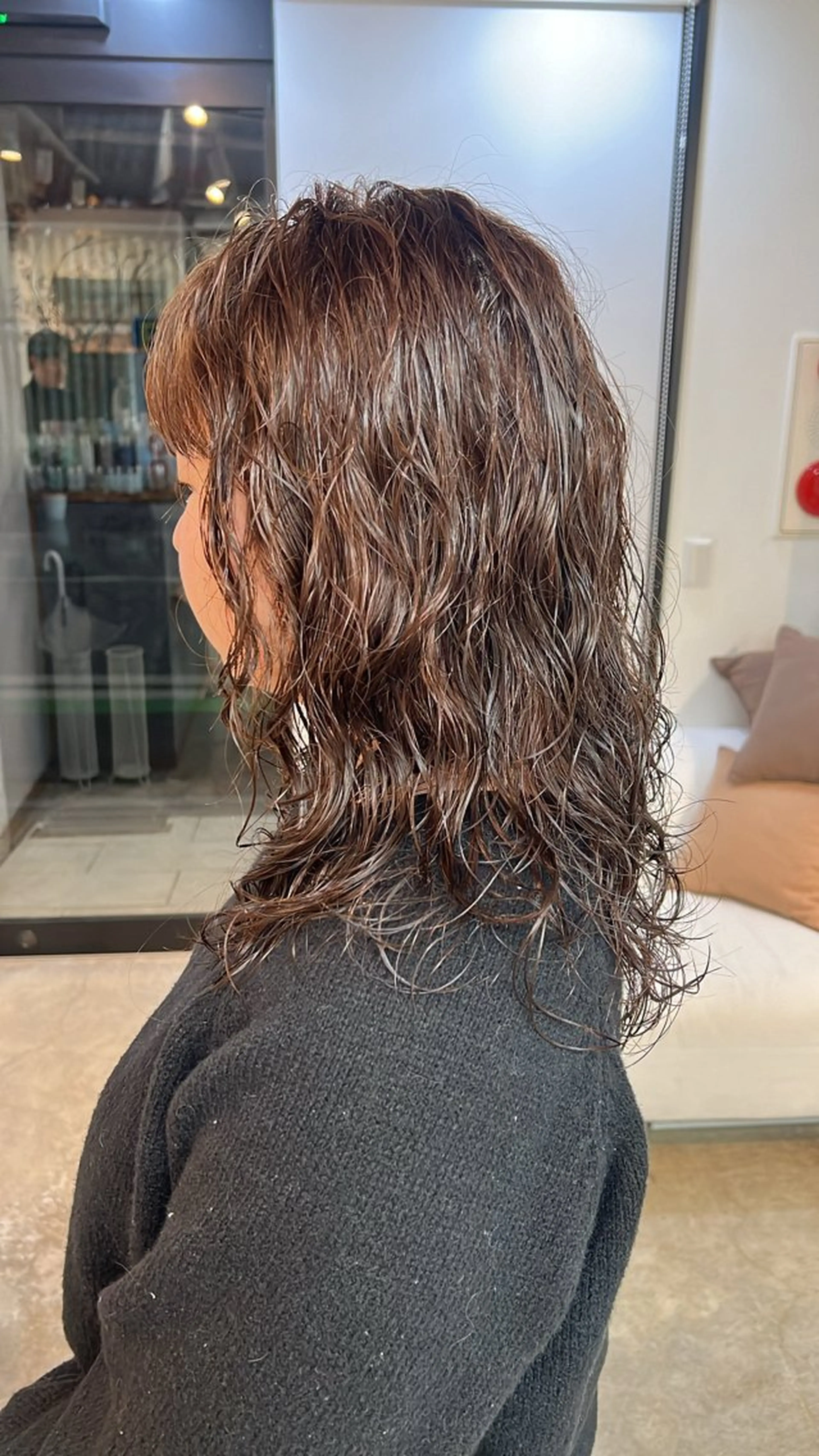 パーマ カット パーマ 透明感カラー🫧 高田李胡のヘアスタイル