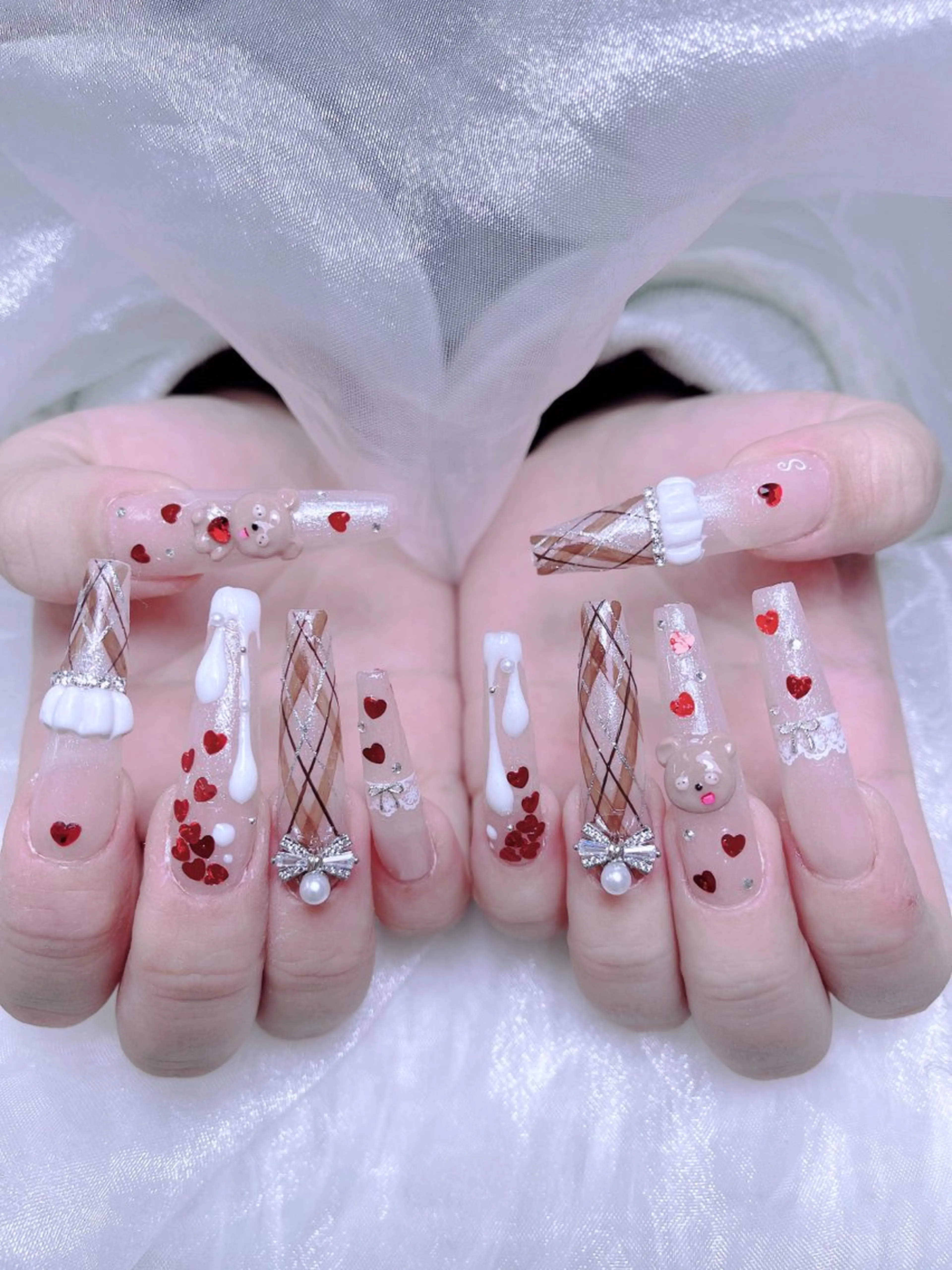 ネイル 成人式 ロングネイル マグネットネイル 大理石ネイル(マーブル) 持ち込み ハンドネイル MoMoA Nail ネイル長さ出し専門店のネイルデザイン