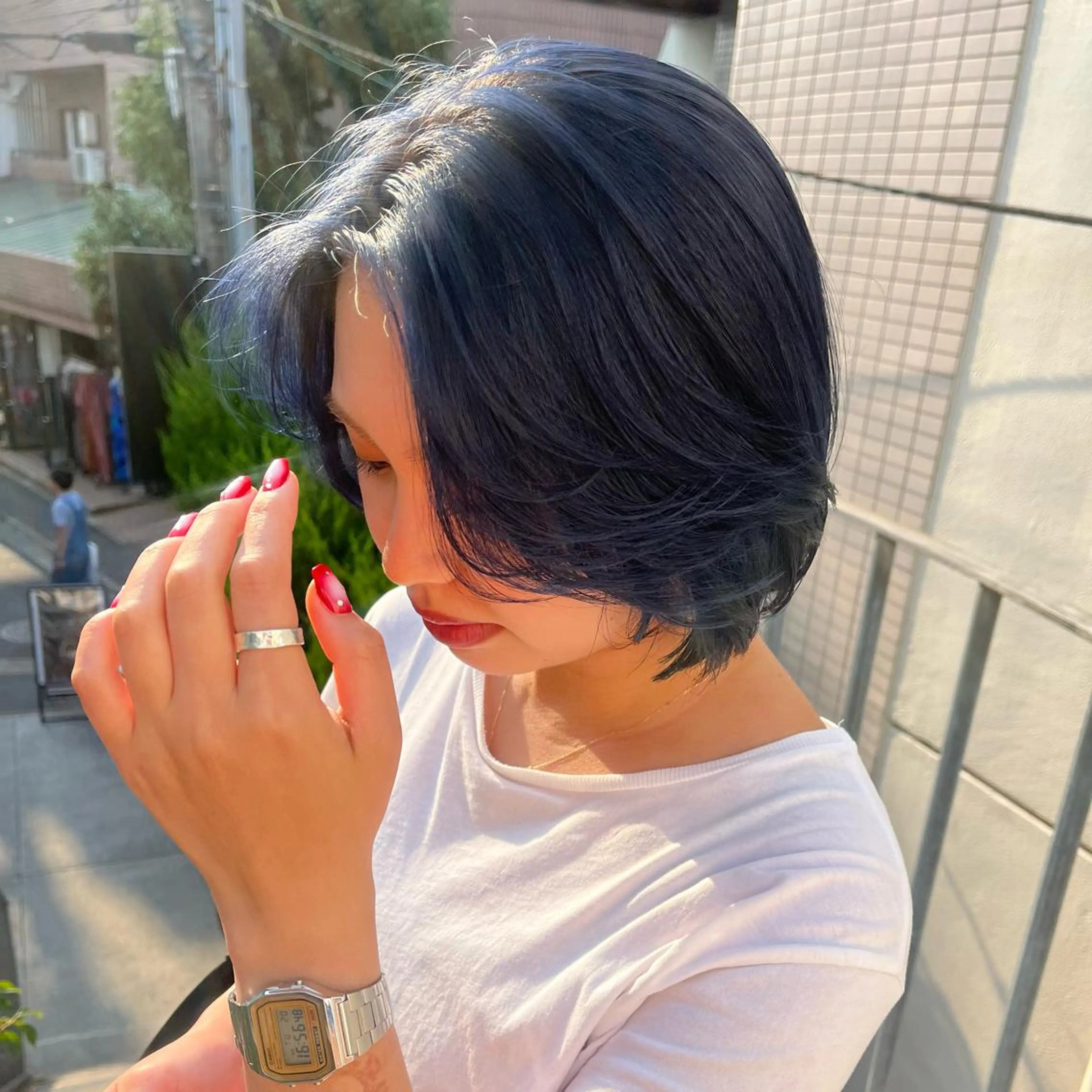 ショート カラー ヘアアレンジ ブルーカラー ネイビーカラー ボブハイトーン🦖 デザインMAMIのヘアスタイル