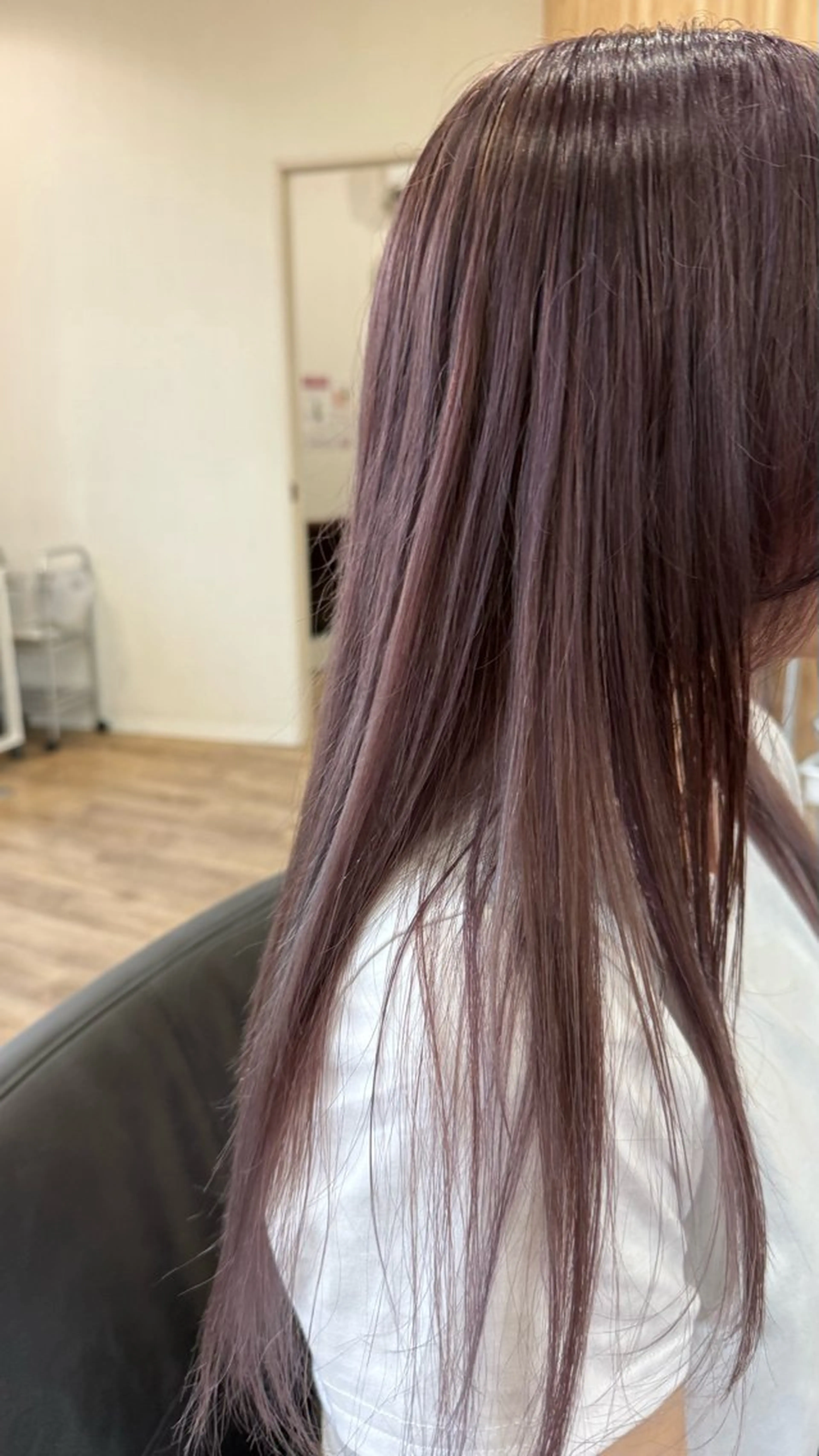 カラー ブリーチ disco hair AVEDA所属・河野 愛華のヘアスタイル