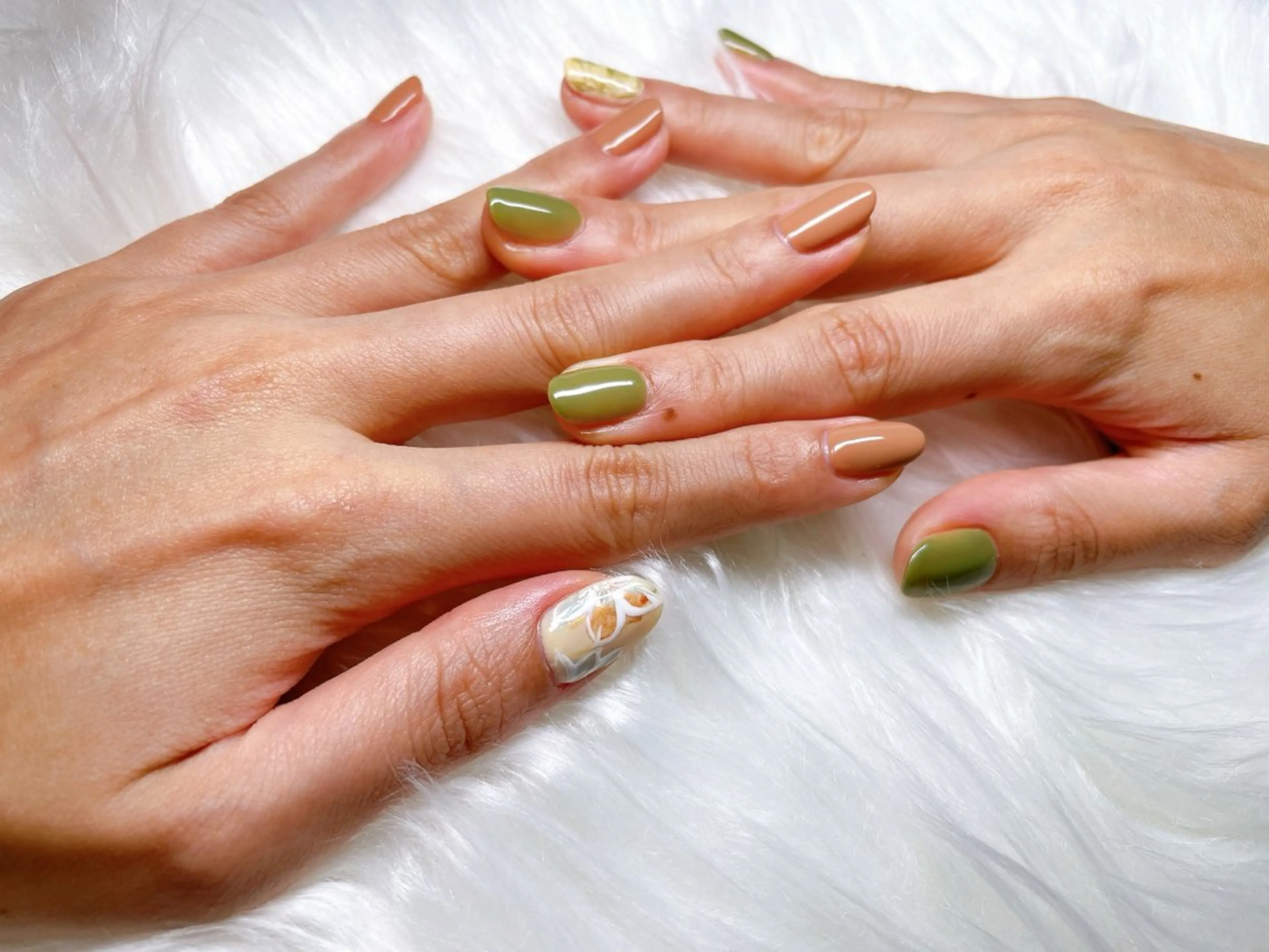 ネイル アートネイル フラワーネイル 大理石ネイル(マーブル) ニュアンスネイル ワンカラーネイル ハンドネイル Beauty salon 100＋大鳥居店所属・100＋大鳥居店 MIKAのネイルデザイン