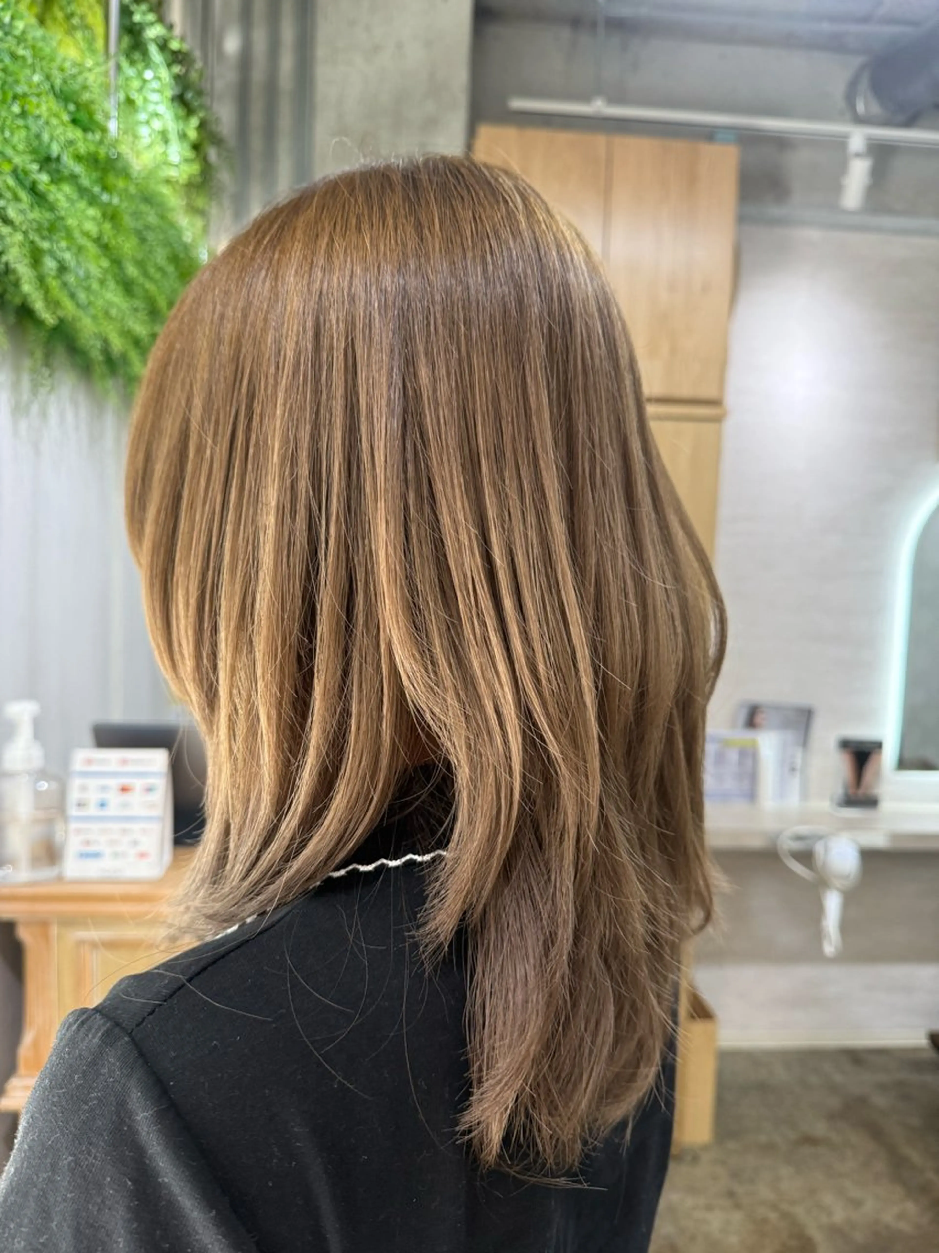 ミディアム カラー ミディアムパーマ ハイライトカラー ボブ ハイライト 髪質改善 カット ヘアカラー 🕊髪質改善縮毛矯正 /艶髪/関内🕊あべのヘアスタイル