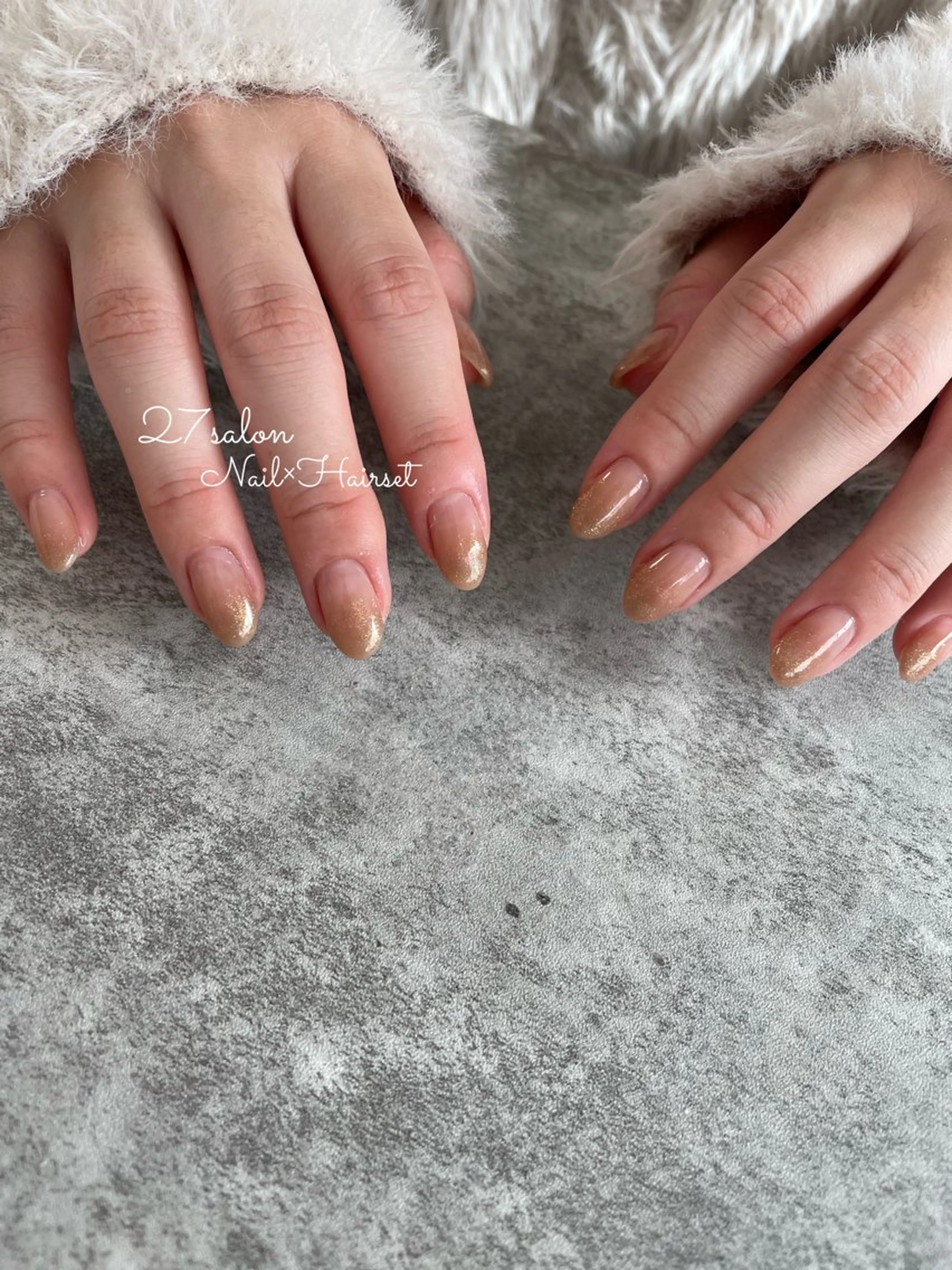 ネイル ゴールド グラデーション 27salon yuinaのネイルデザイン