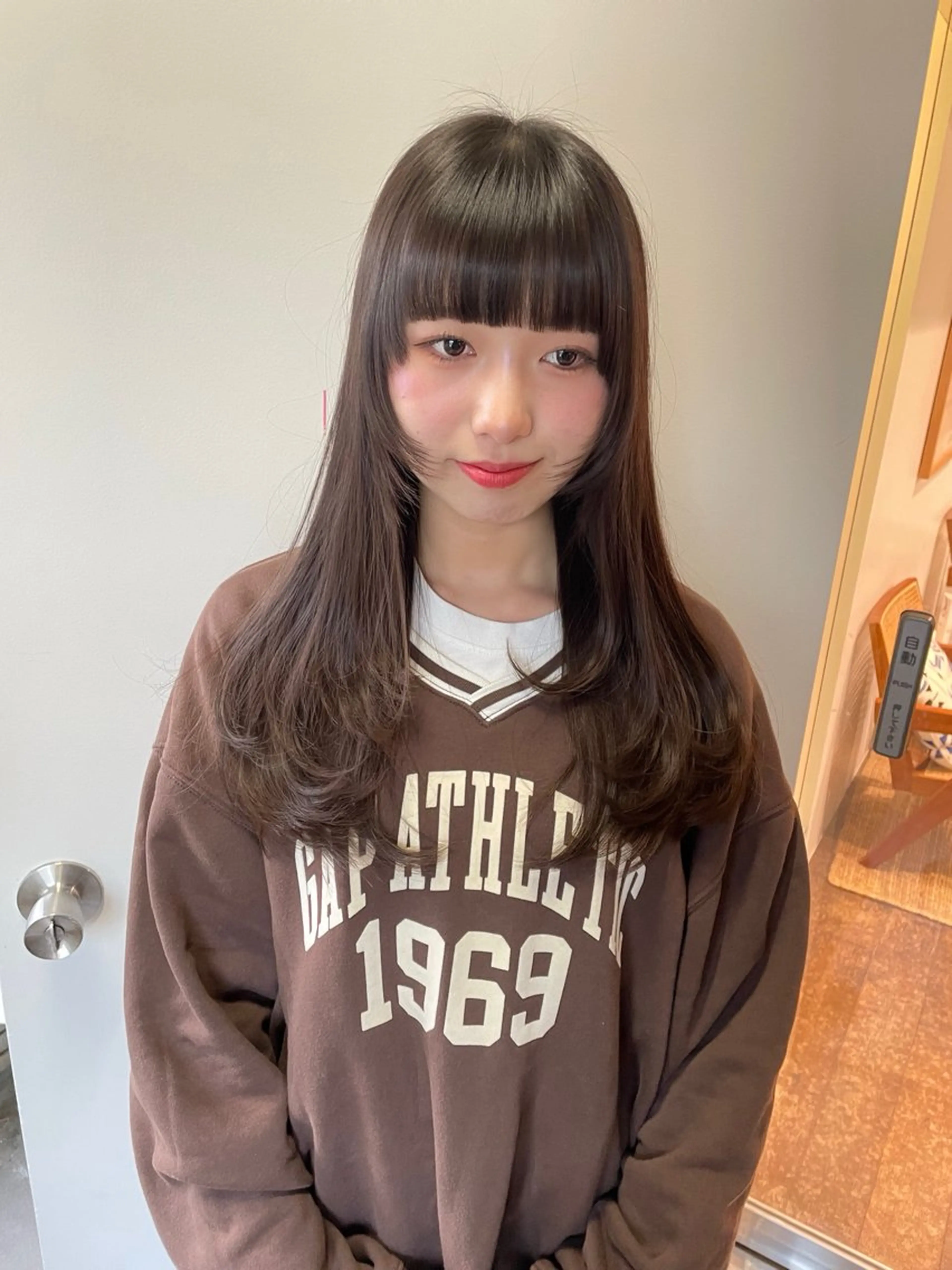 ロング カラー ブラウンカラー マロンブラウン レイヤーカット 小顔カット カット ヘアカラー トリートメント レイヤーカット🎀 kanaのヘアスタイル