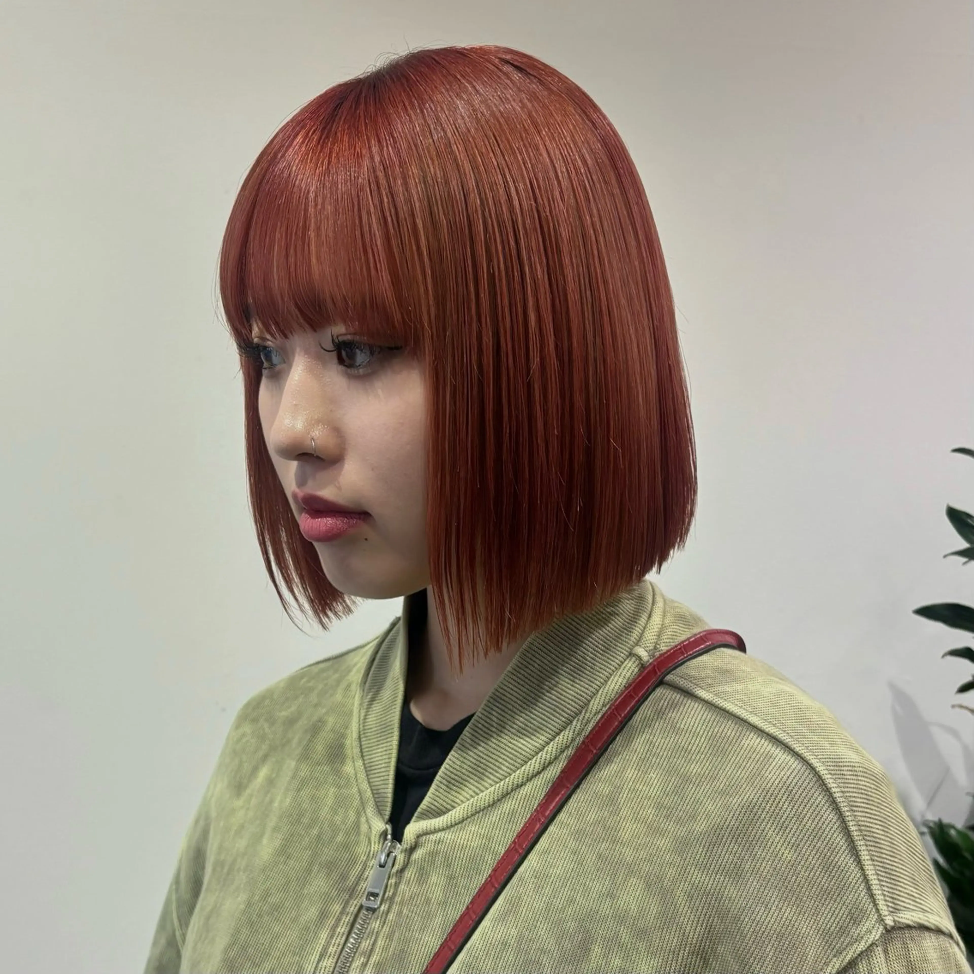 ミディアム 切りっぱなしボブ ボブ カット 大久保 桃夏のヘアスタイル