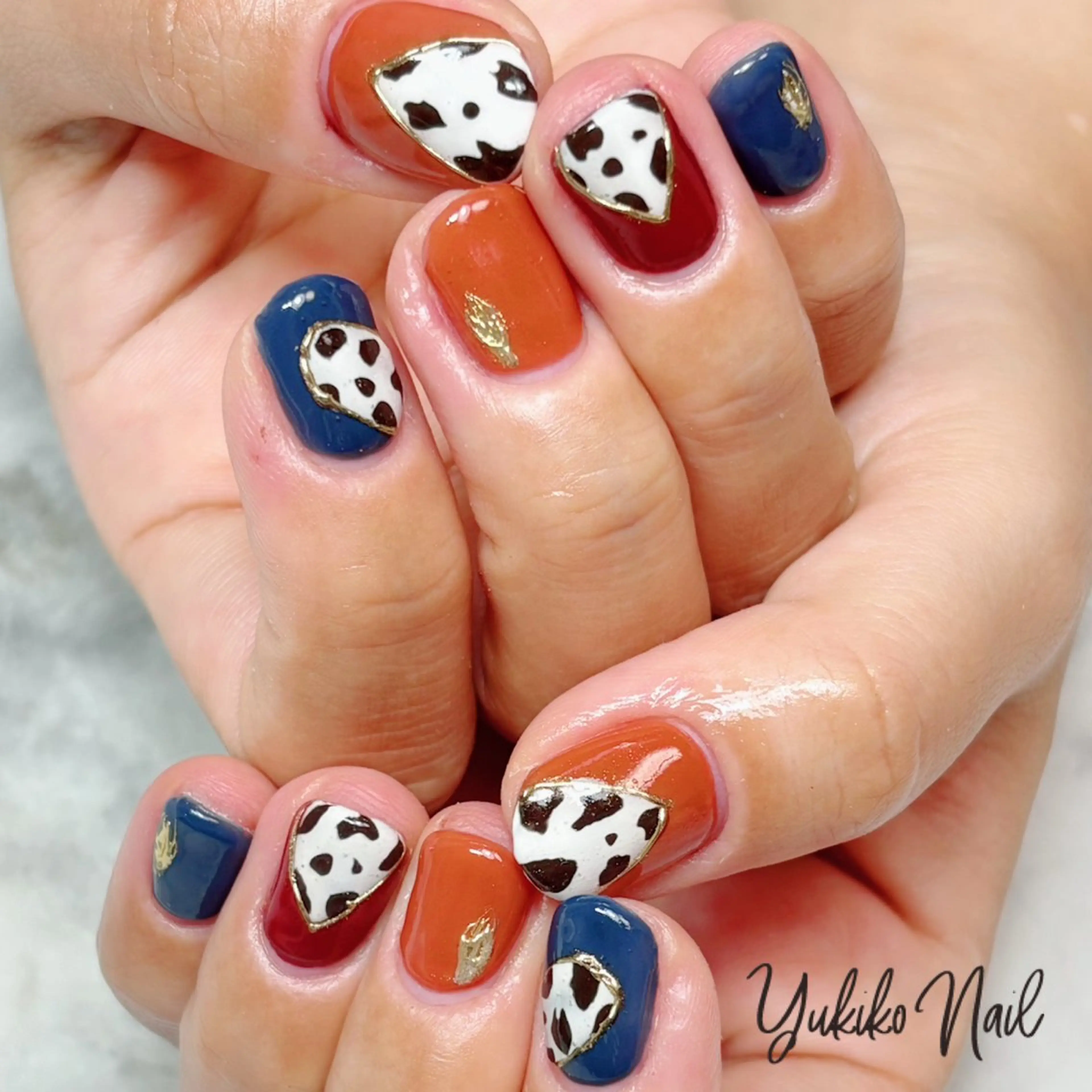 ネイル アニマル柄 ボルドー ネイビー ハンドネイル ユキコ ネイルのネイルデザイン