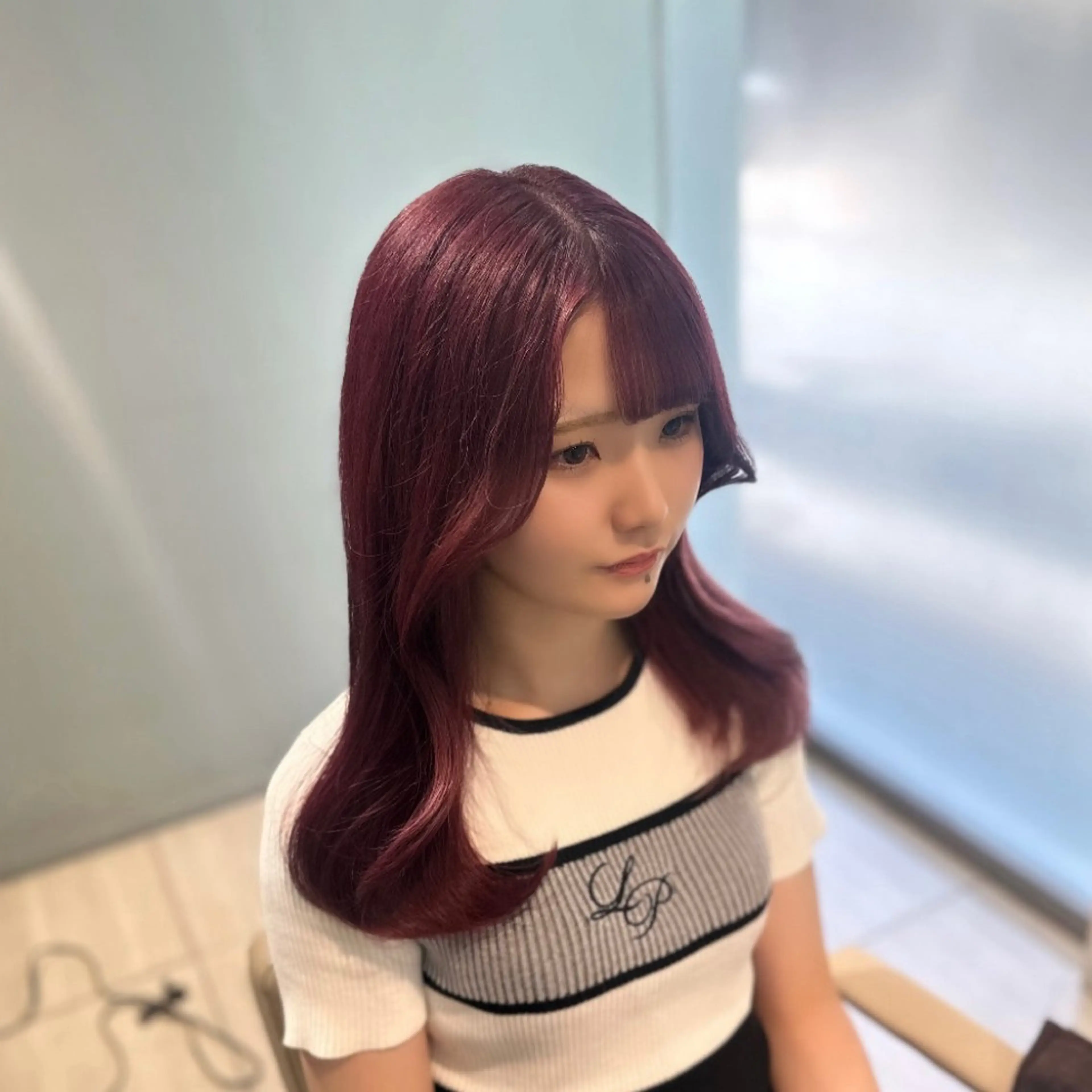 ロング カラー ブリーチ ハイトーンカラー ピンクカラー レッドカラー くびれヘア 韓国ヘア/髪質改善 /natsuki🧸のヘアスタイル