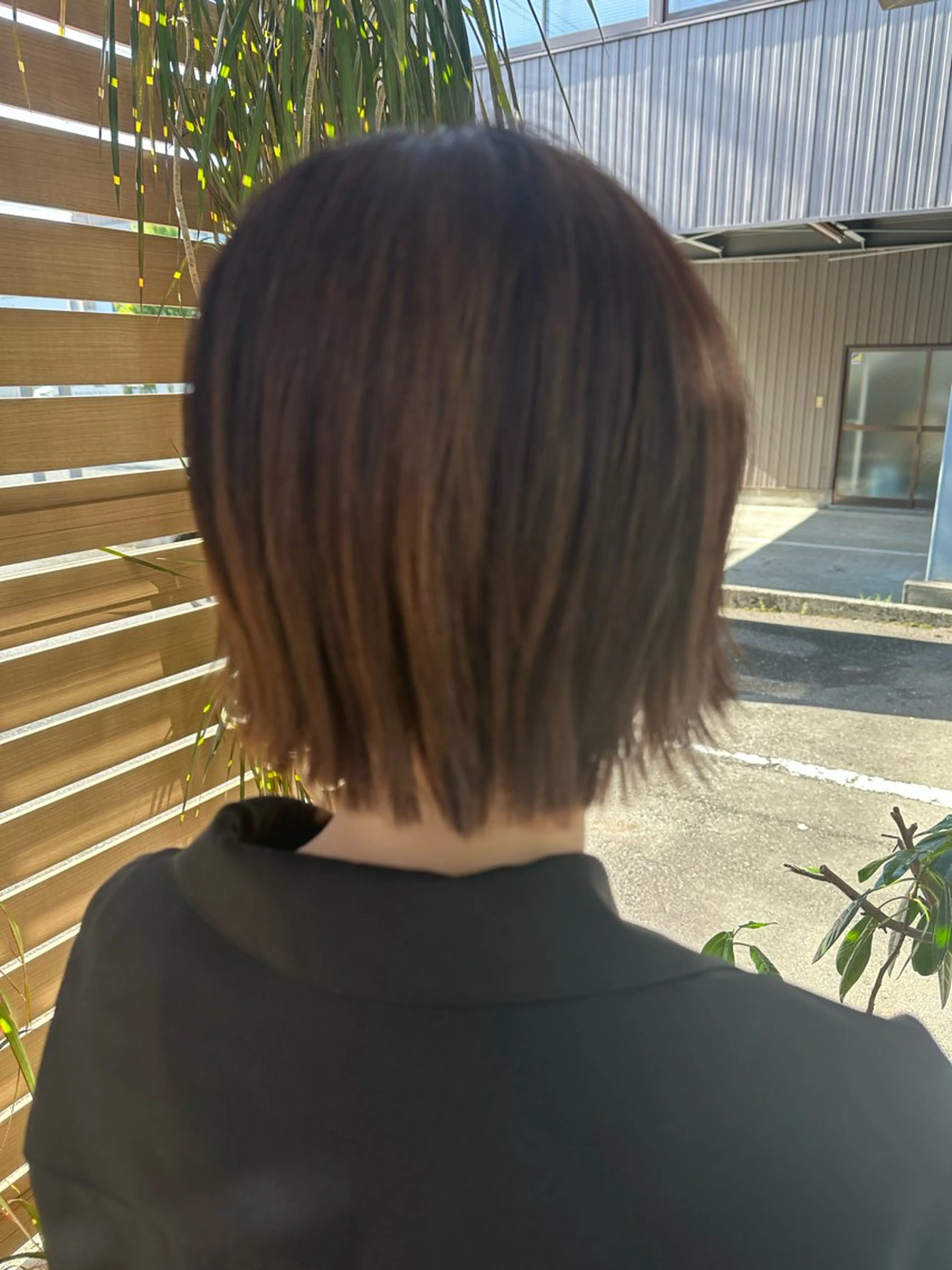 ショート ボブ 外ハネヘア 佐々木 あやかのヘアスタイル