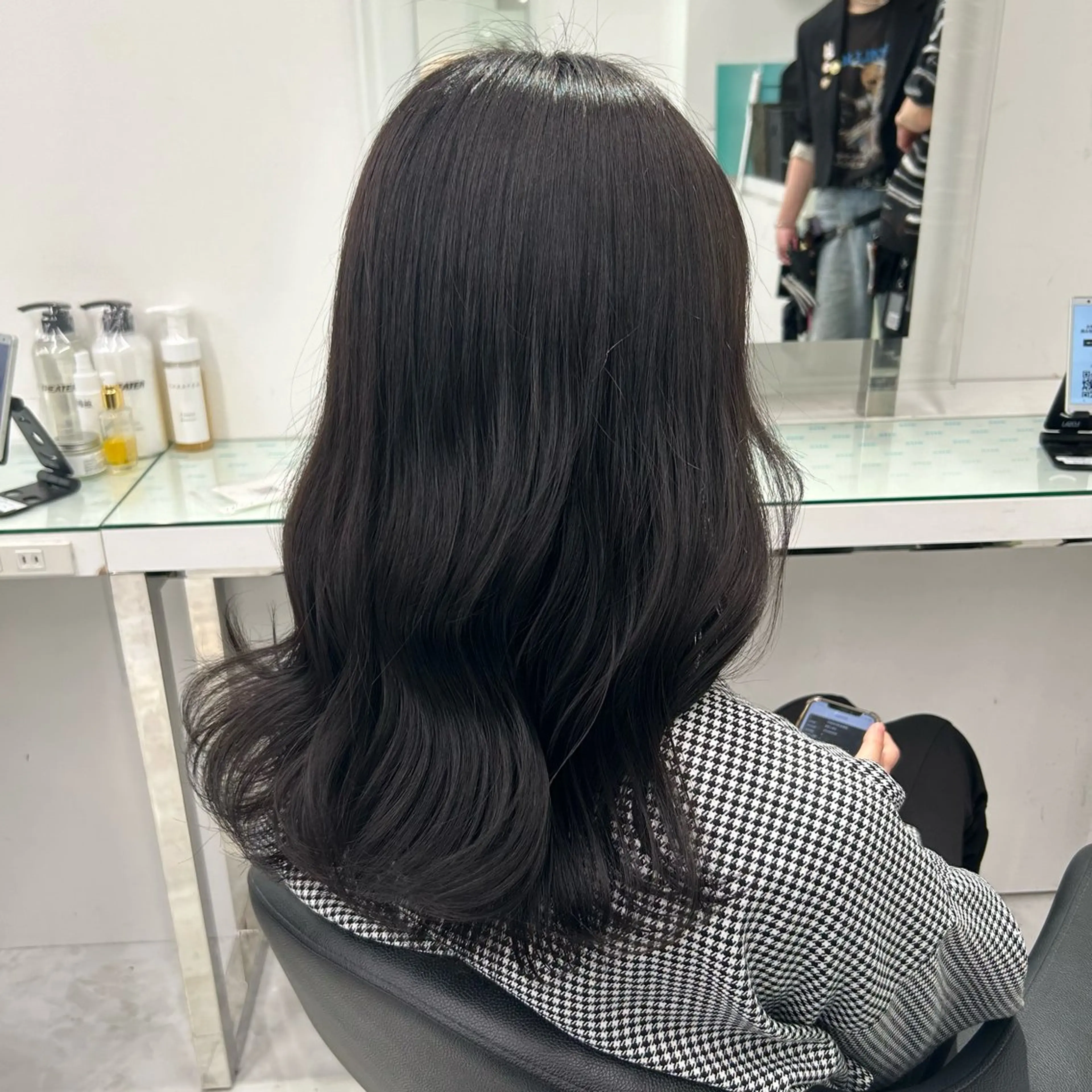 セミロング ヘアカラー トリートメント 🤍大人っぽ韓国暗髪 🤍Asuka🤍のヘアスタイル