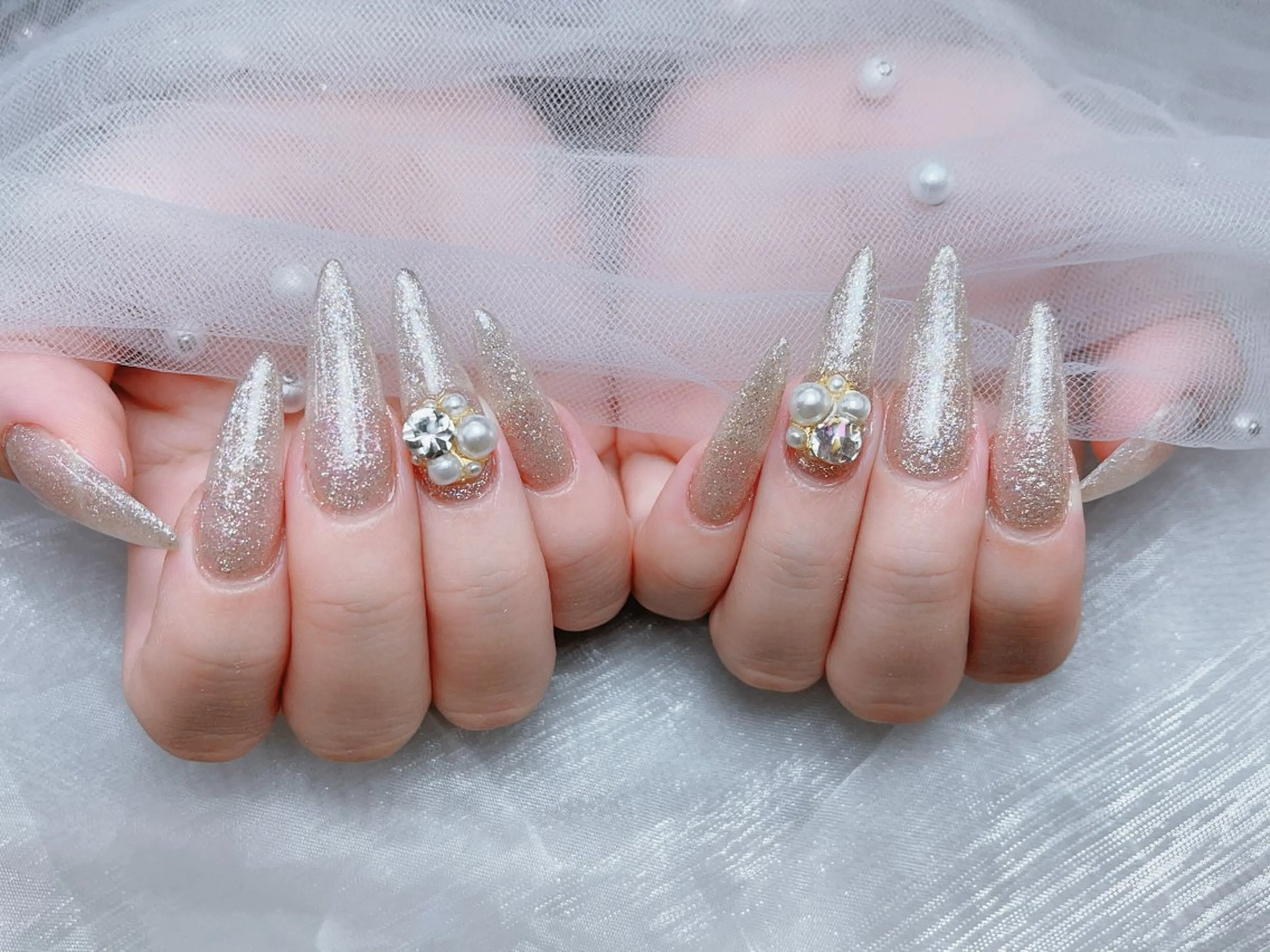 メンズ ネイル メンズ韓国風 アートネイル フレンチネイル ジェルネイル キラキラネイル ハンドネイル Bloom スカルプ専門店のネイルデザイン