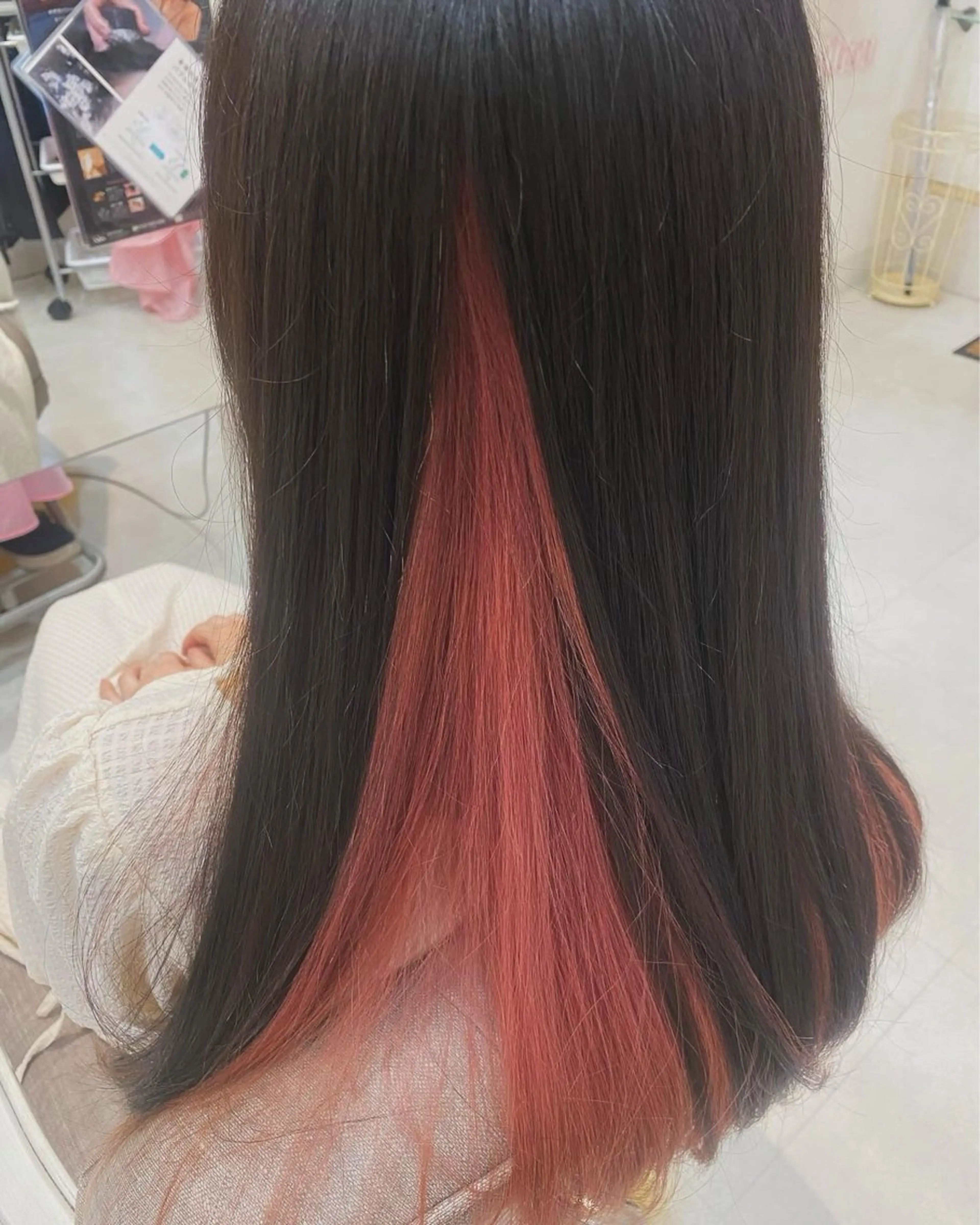 ロング カラー ブリーチ インナーカラー ピンクカラー Chou-Chou所属・沼田 孝志のヘアスタイル