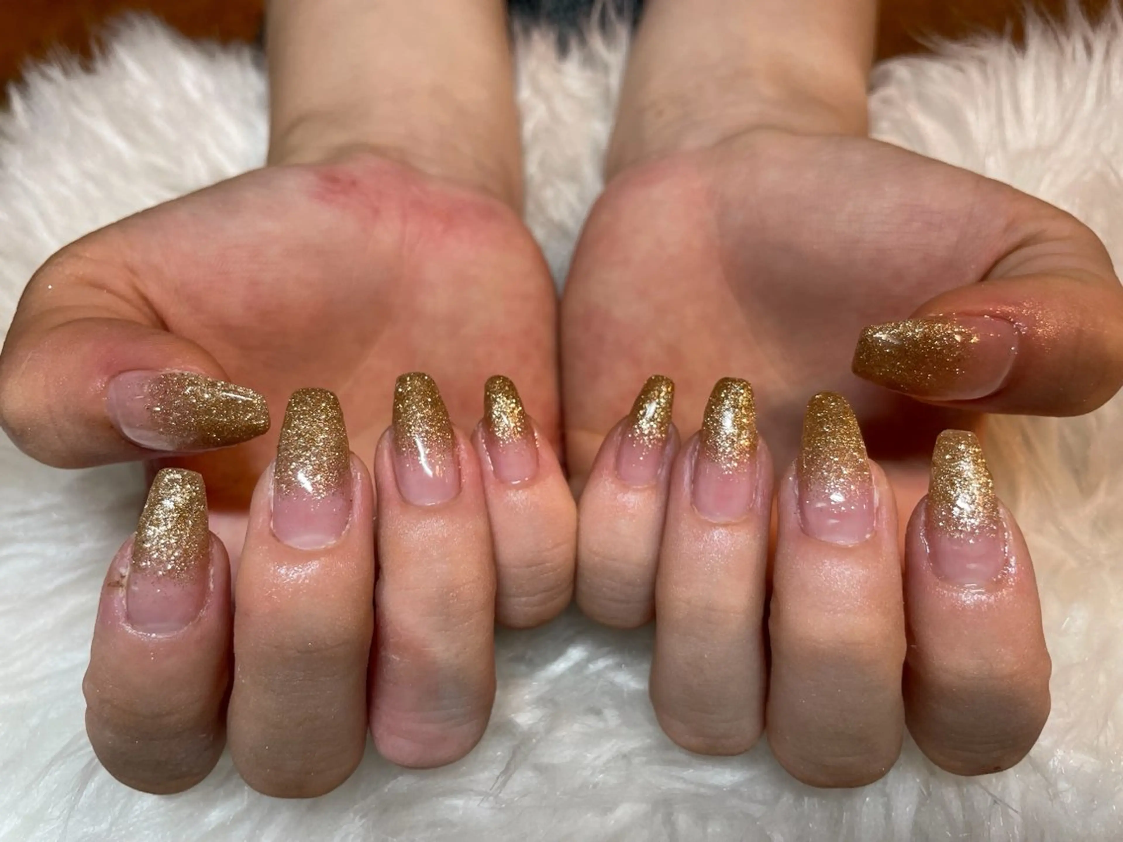 ネイル グラデーション ラメ(グリッター) ラメグラデーション nail salon Luxury 梅田店所属・太田 侑里のネイルデザイン