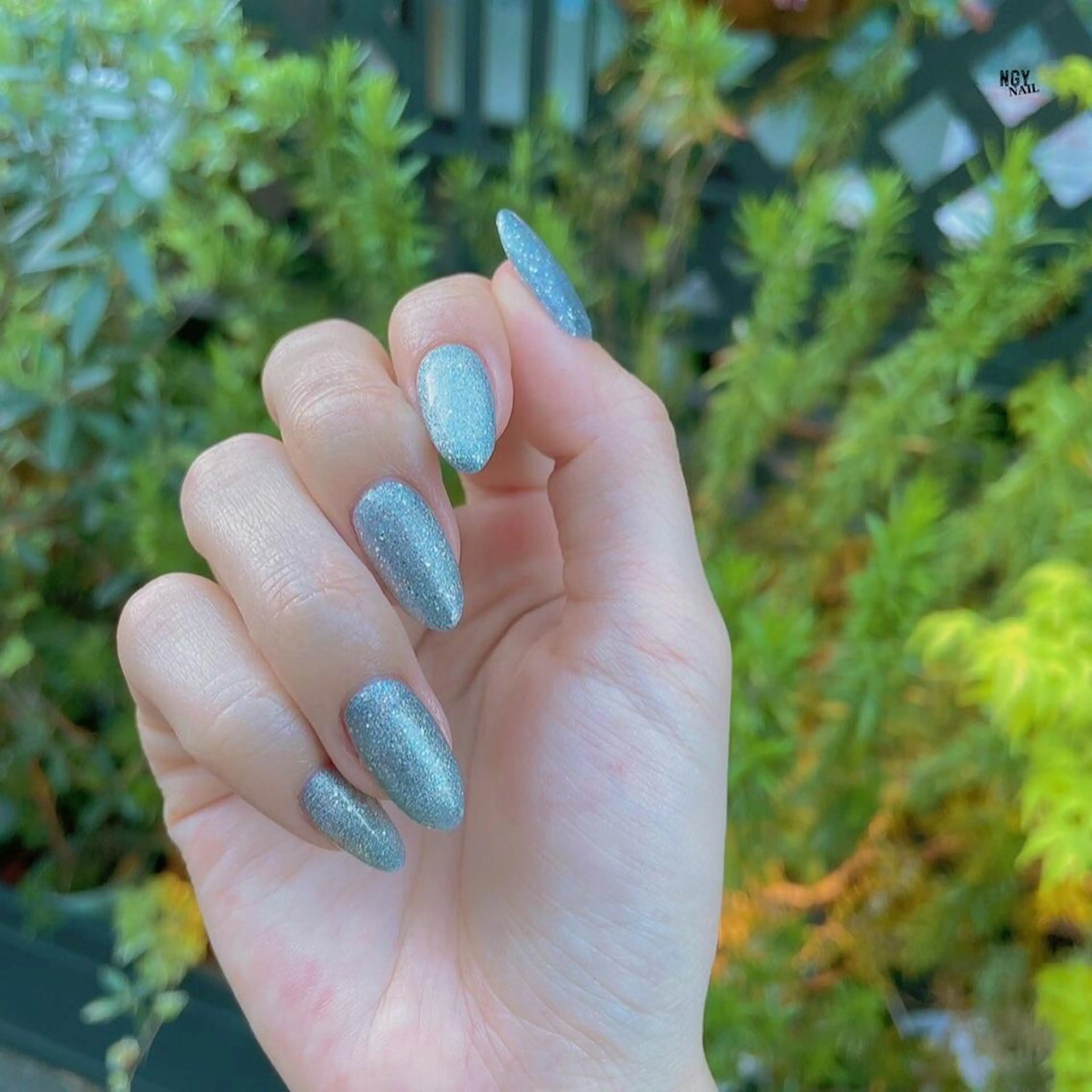 ネイル ブルー ジェルネイル キラキラネイル 韓国ネイル ラメ(グリッター) ハンドネイル NAIL NOWのネイルデザイン