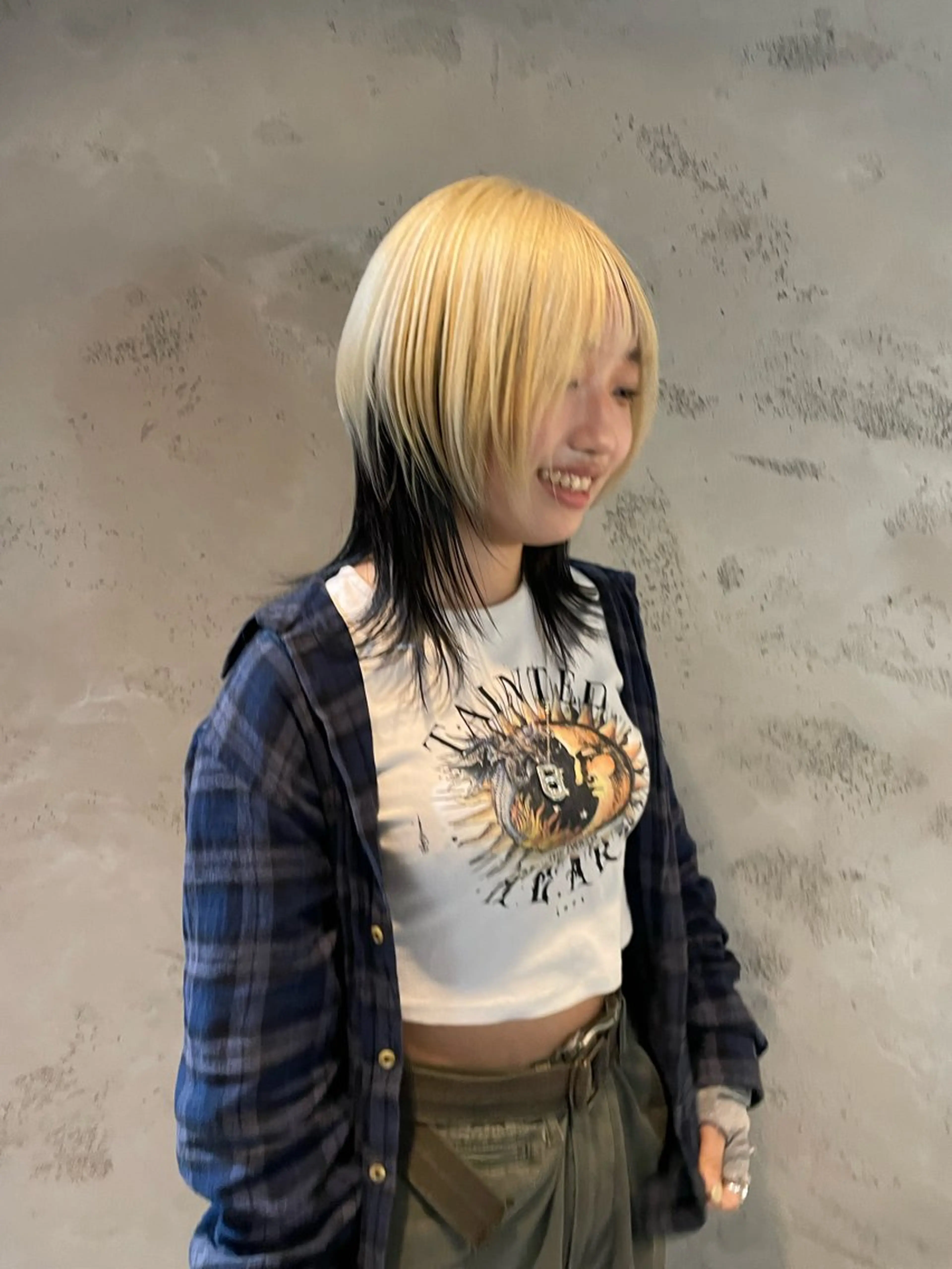 ミディアム カラー 増井 歩夢のヘアスタイル