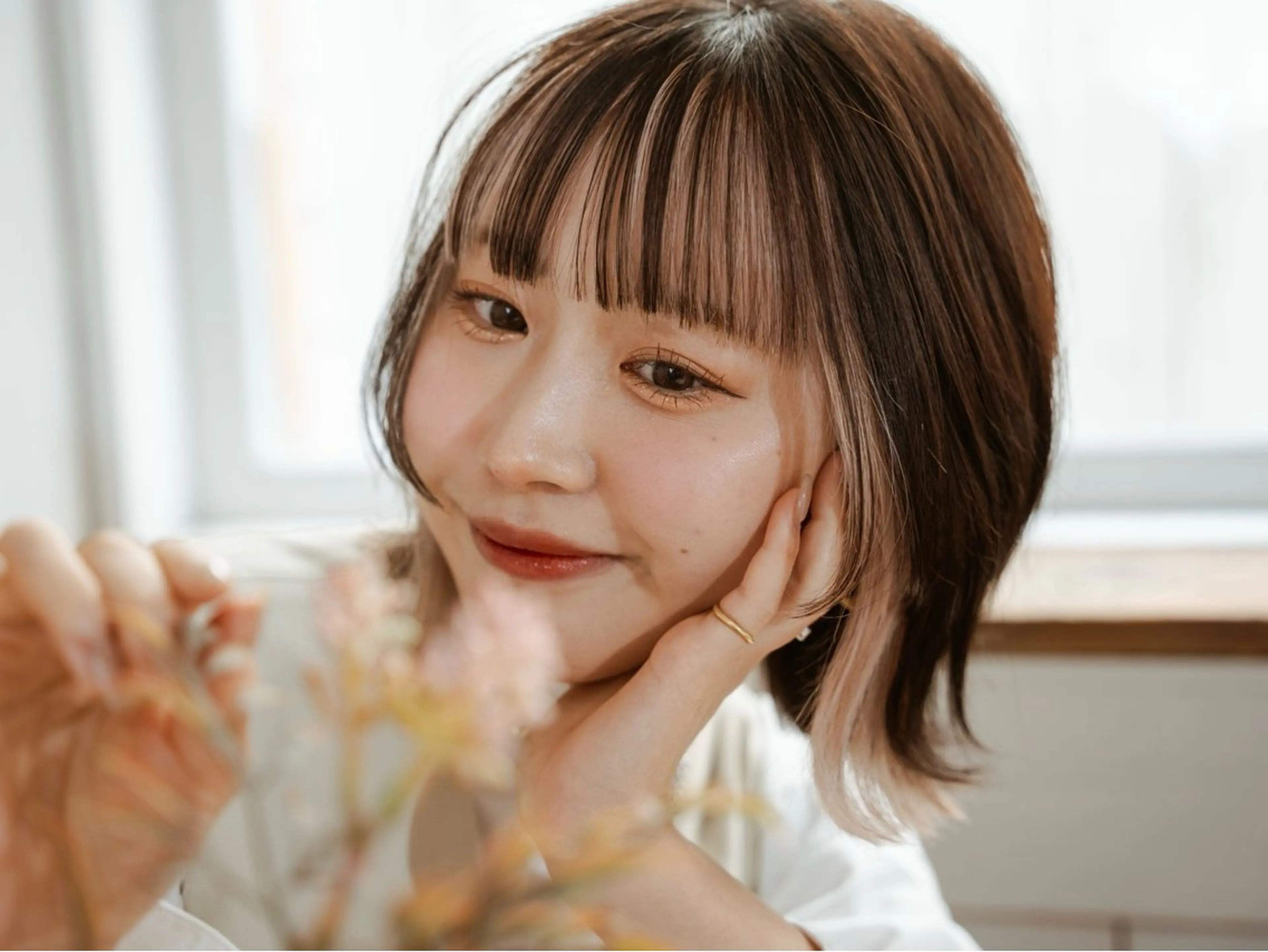 イルミナカラー＋インナーカラー(ブリーチ込)＋フローディア2種トリートメント ※インナーカラーのブリーチ込みです。の写真