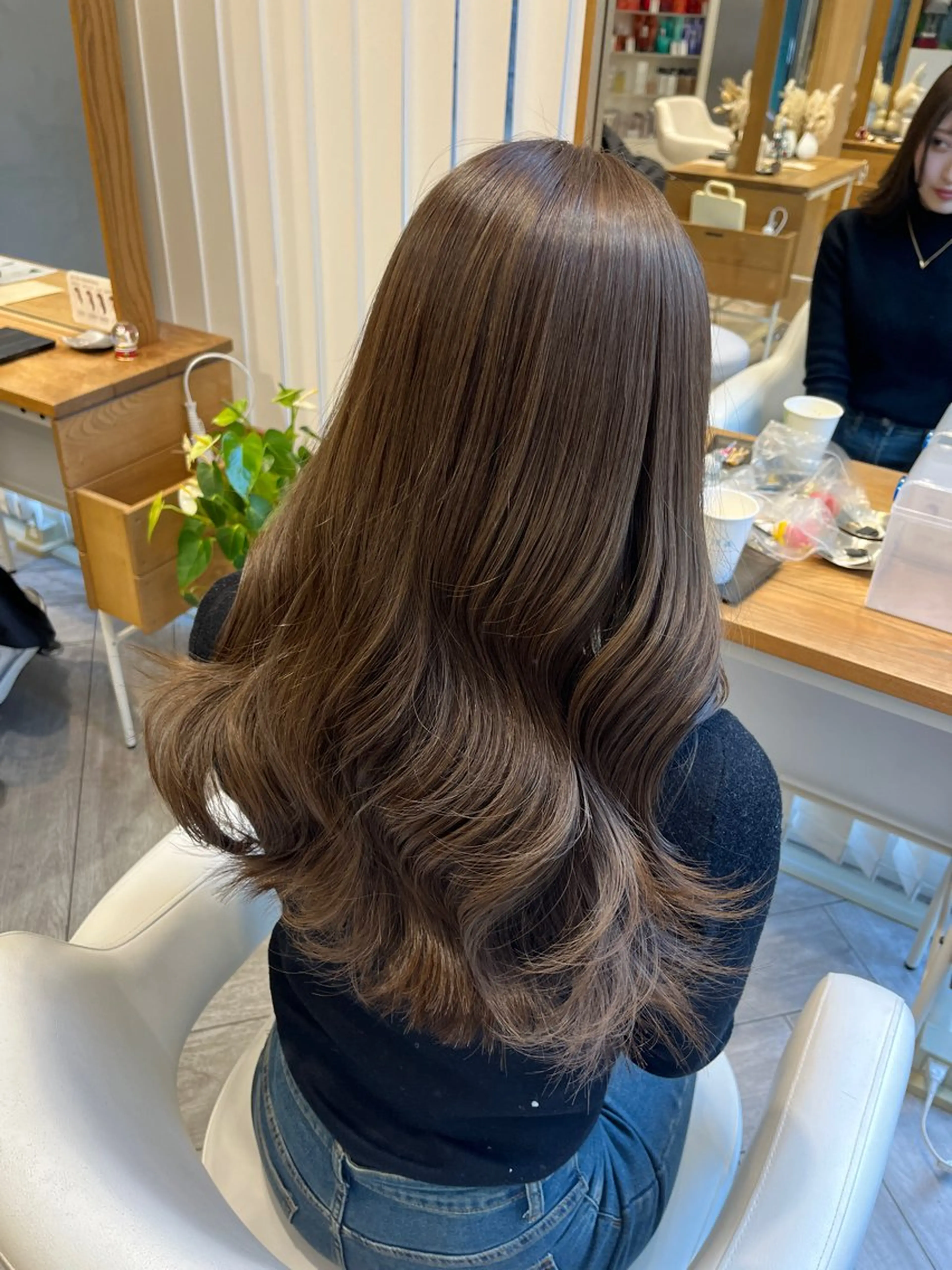 ロング カラー ブリーチ 透明感カラー ブリーチなしカラー 髪質改善 レイヤーカット カット ヘアカラー トリートメント AVANCE. chisatoのヘアスタイル