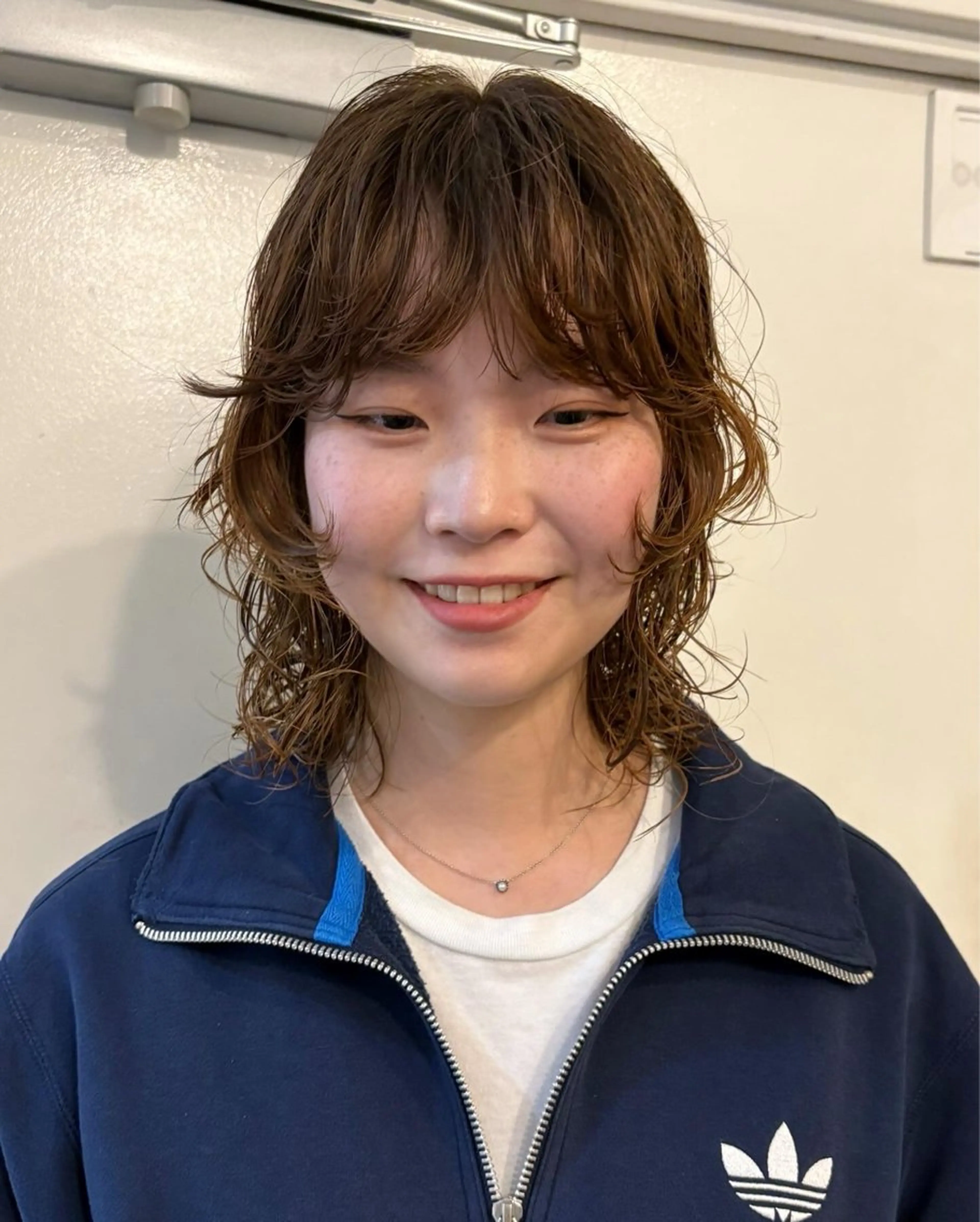 ミディアム パーマ ✴︎UNU ✴︎モエカのヘアスタイル