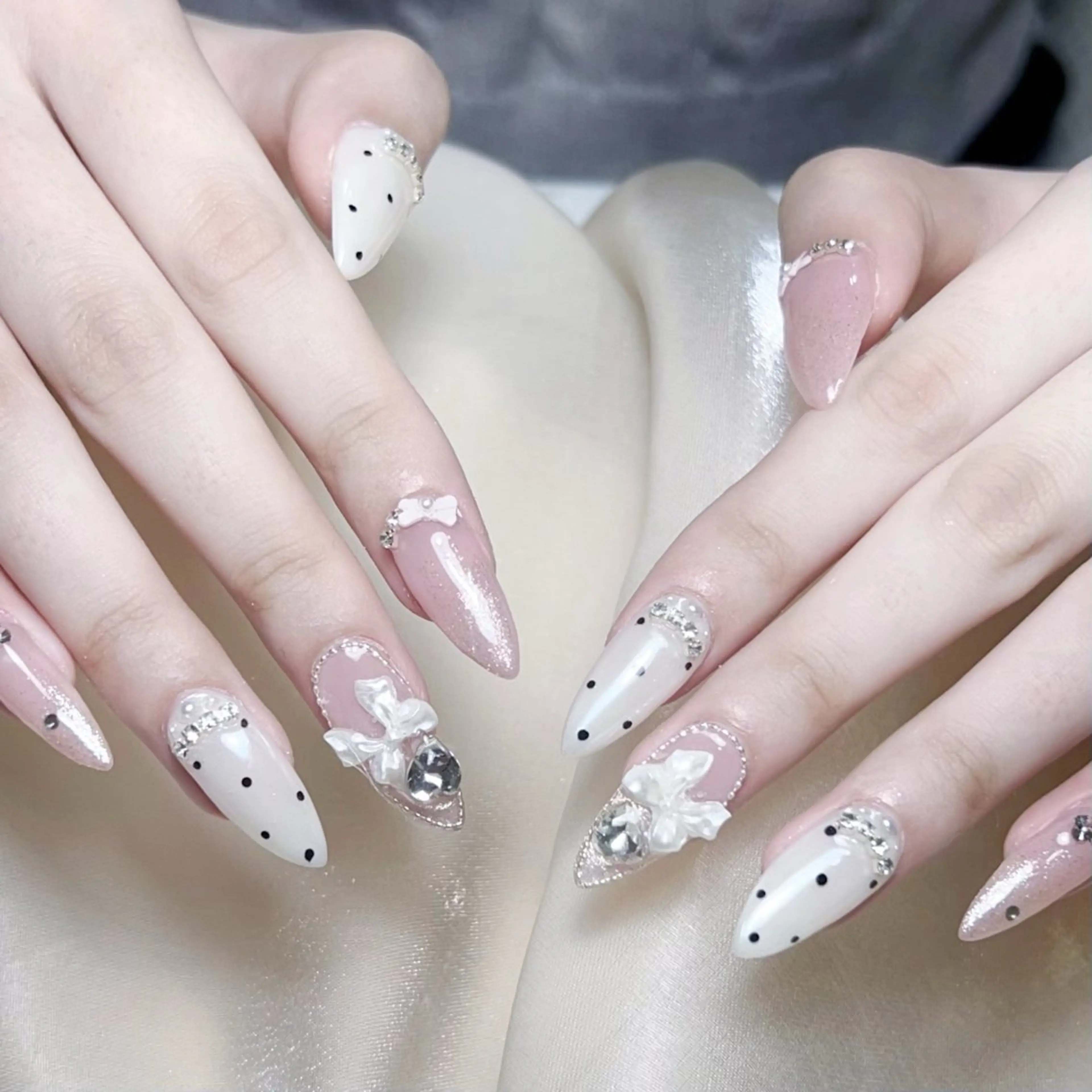 メンズ ネイル メンズ韓国風 アートネイル オーロラネイル ガーリー キラキラネイル ハンドネイル Nail salon 木にいるのネイルデザイン