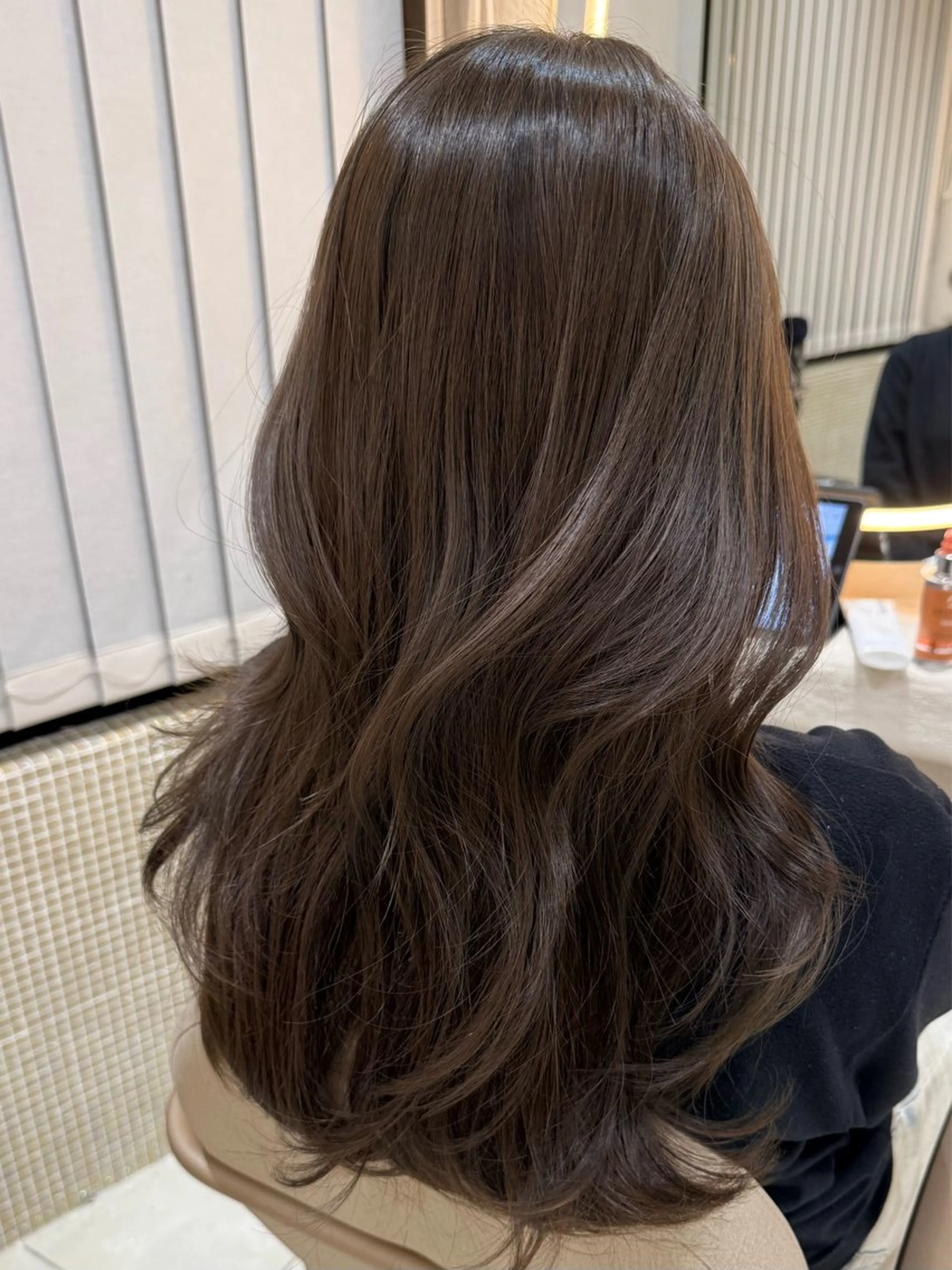 ダメージ抑え、透明感を出し色落ちまで綺麗を叶える【🫧ケアカラー🫧】※シャンプーブロー込みの写真