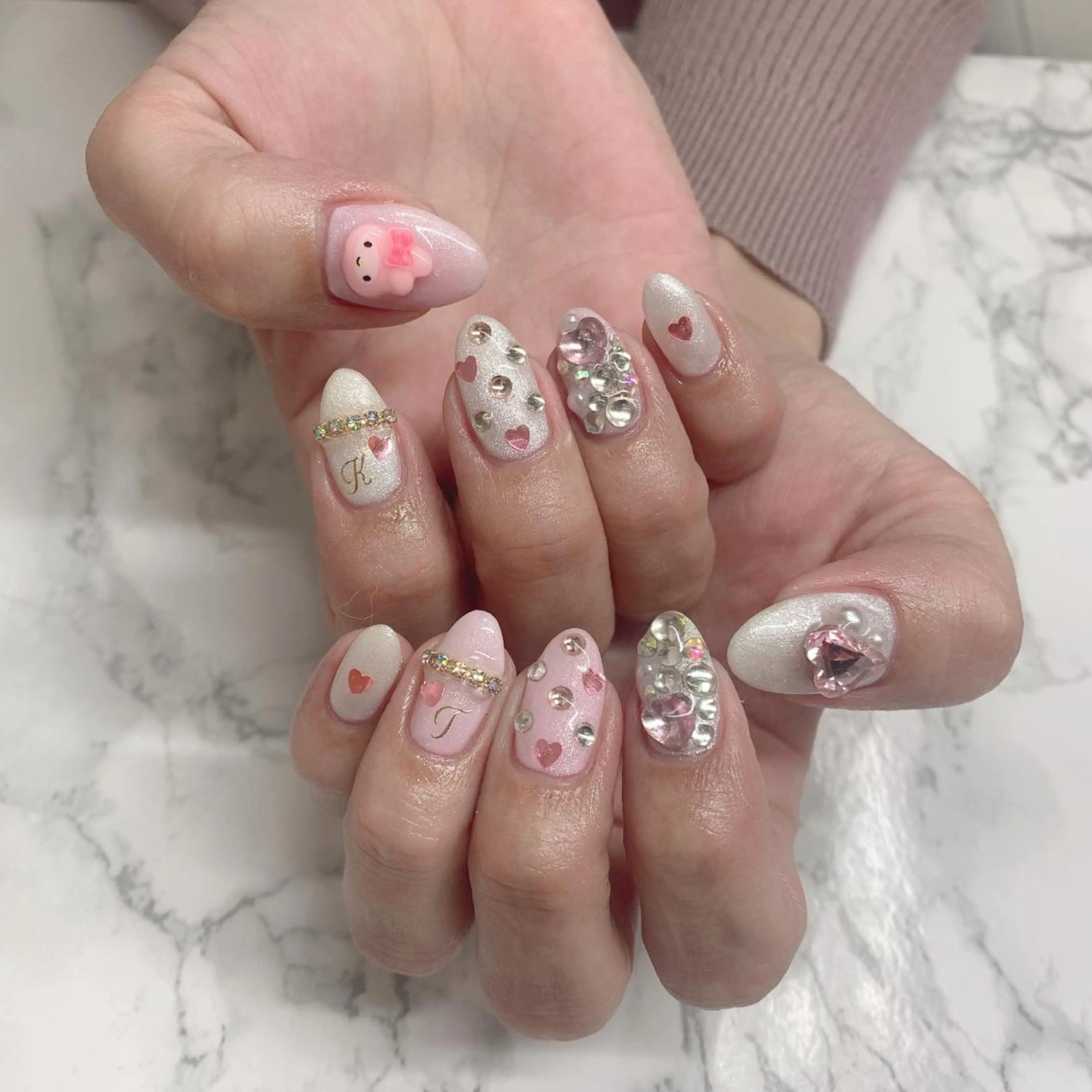 ネイル はな💎ネイル ワンホン、長さ出しのネイルデザイン