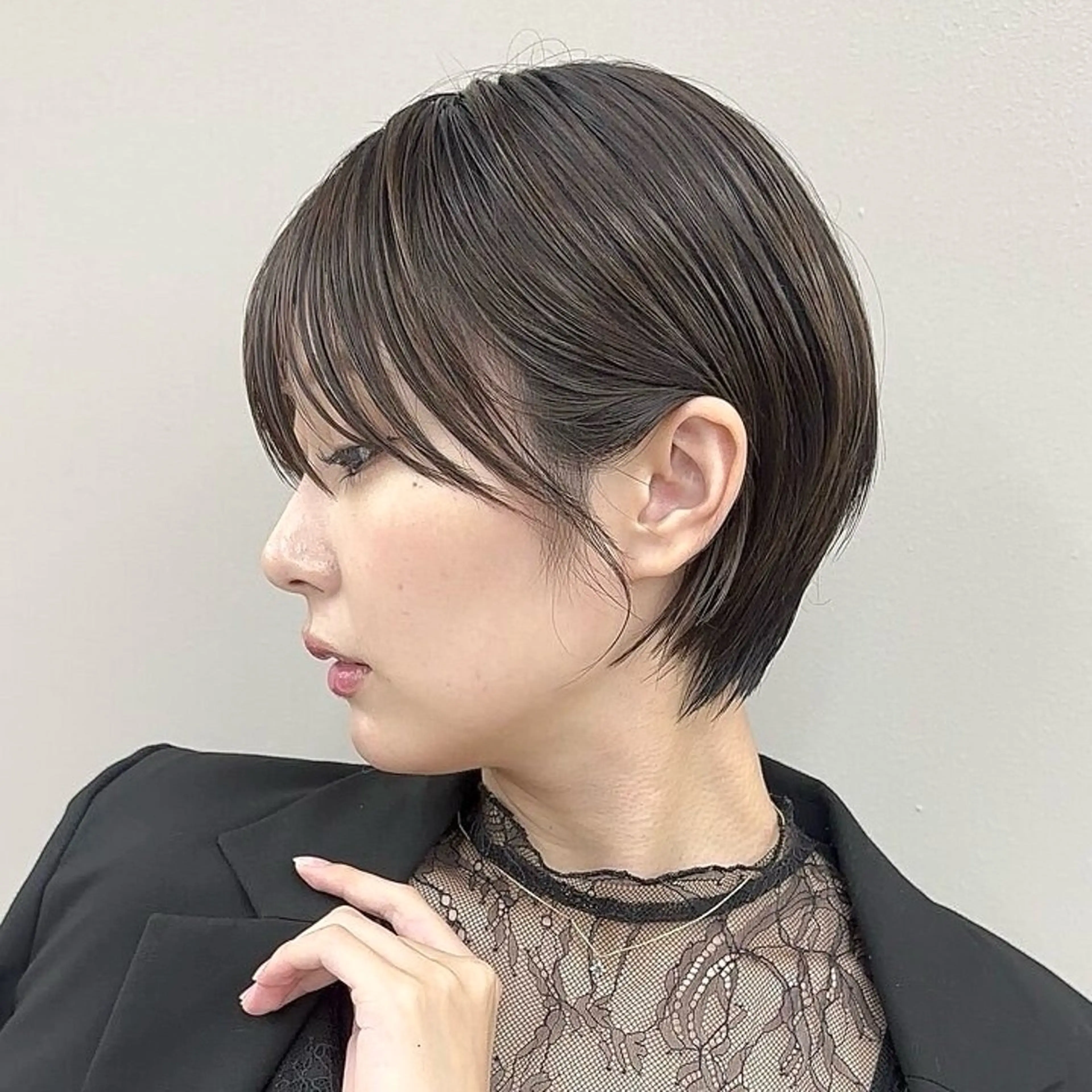 ショート カラー ショートボブ バレイヤージュ ベージュカラー ブリーチ ケアブリーチ カット トリートメント 新宿/髪質改善/ボブ 韓国レイヤー大重聖斗のヘアスタイル