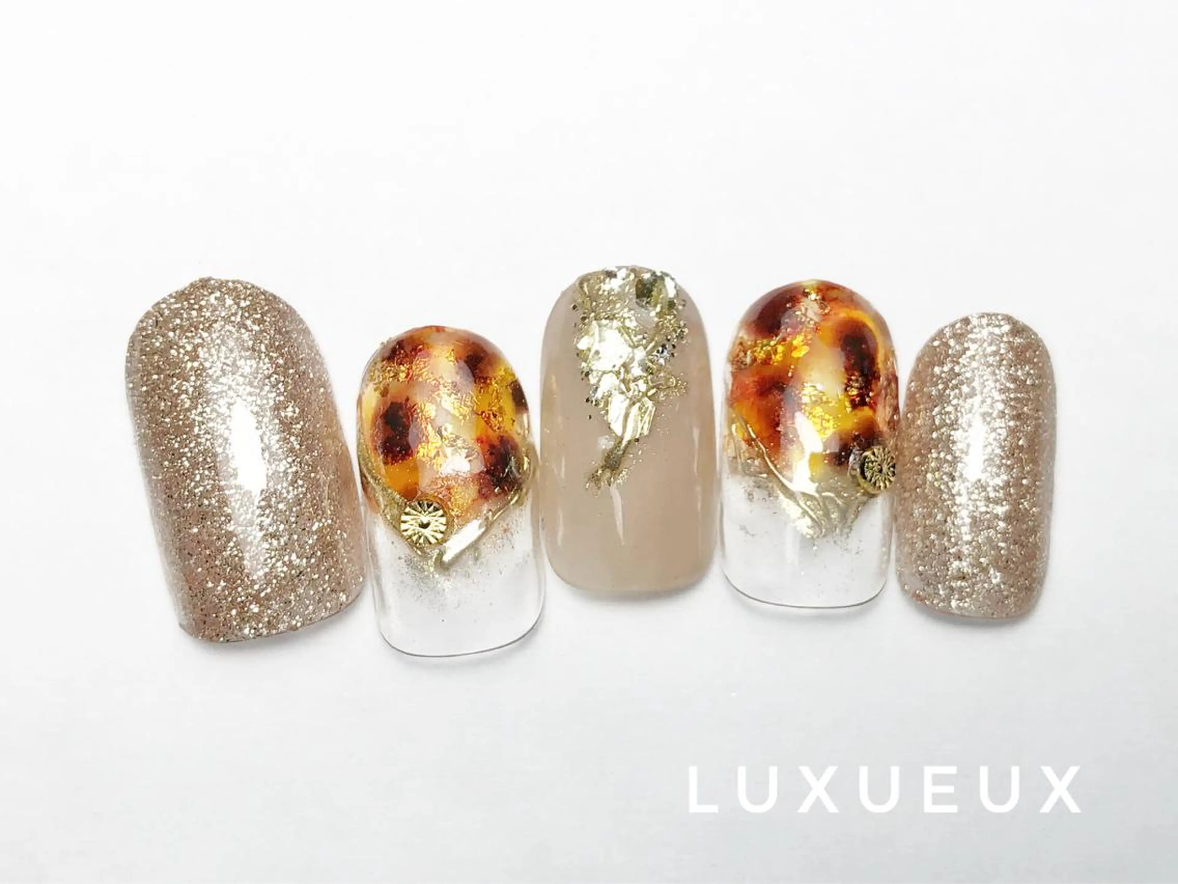 ネイル LUXUEUX春日店所属・LUXUEUX春日店 (ルクソー)のネイルデザイン