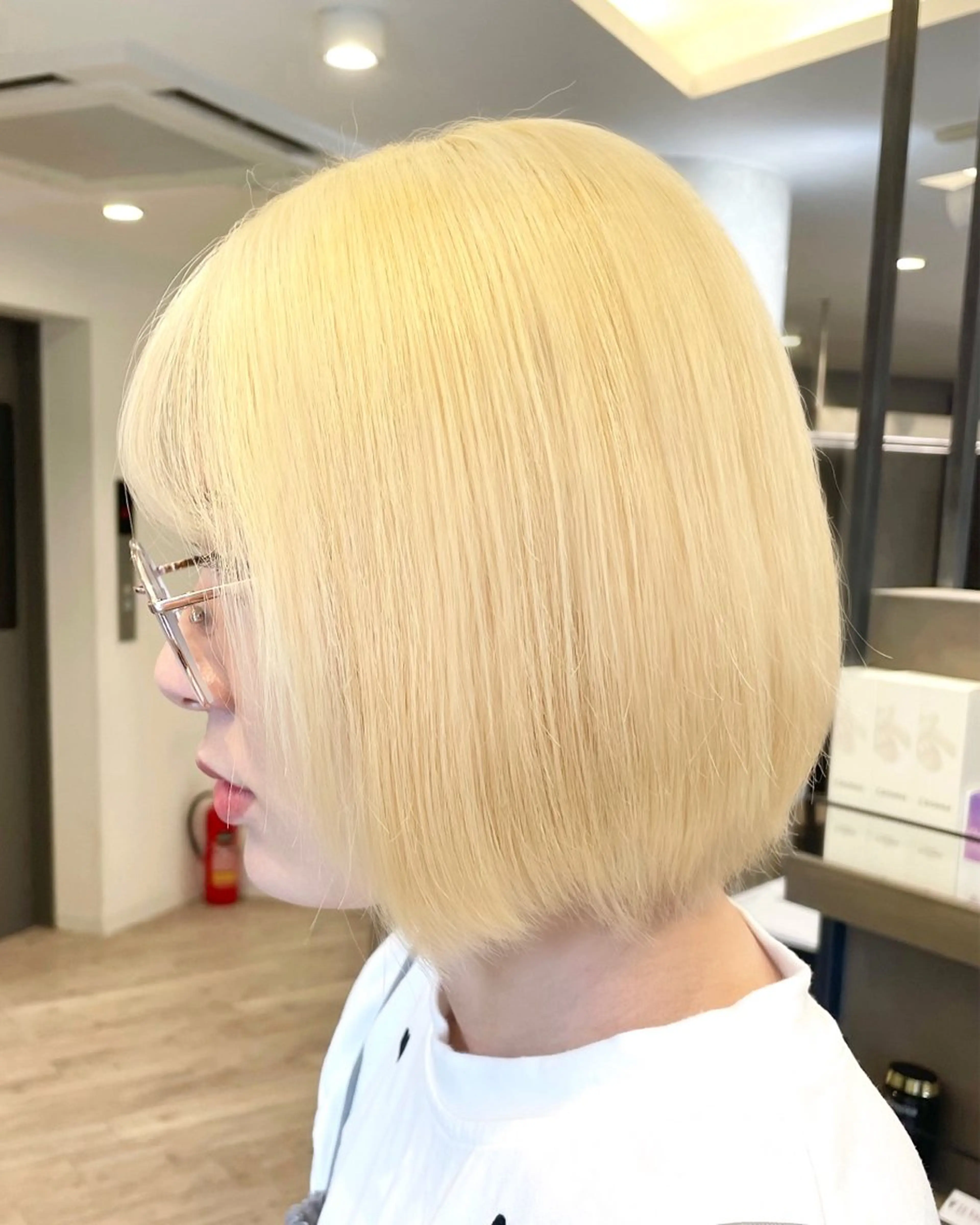 セミロング ヘアカラー ♡似合わせハイトーン ♡maiのヘアスタイル