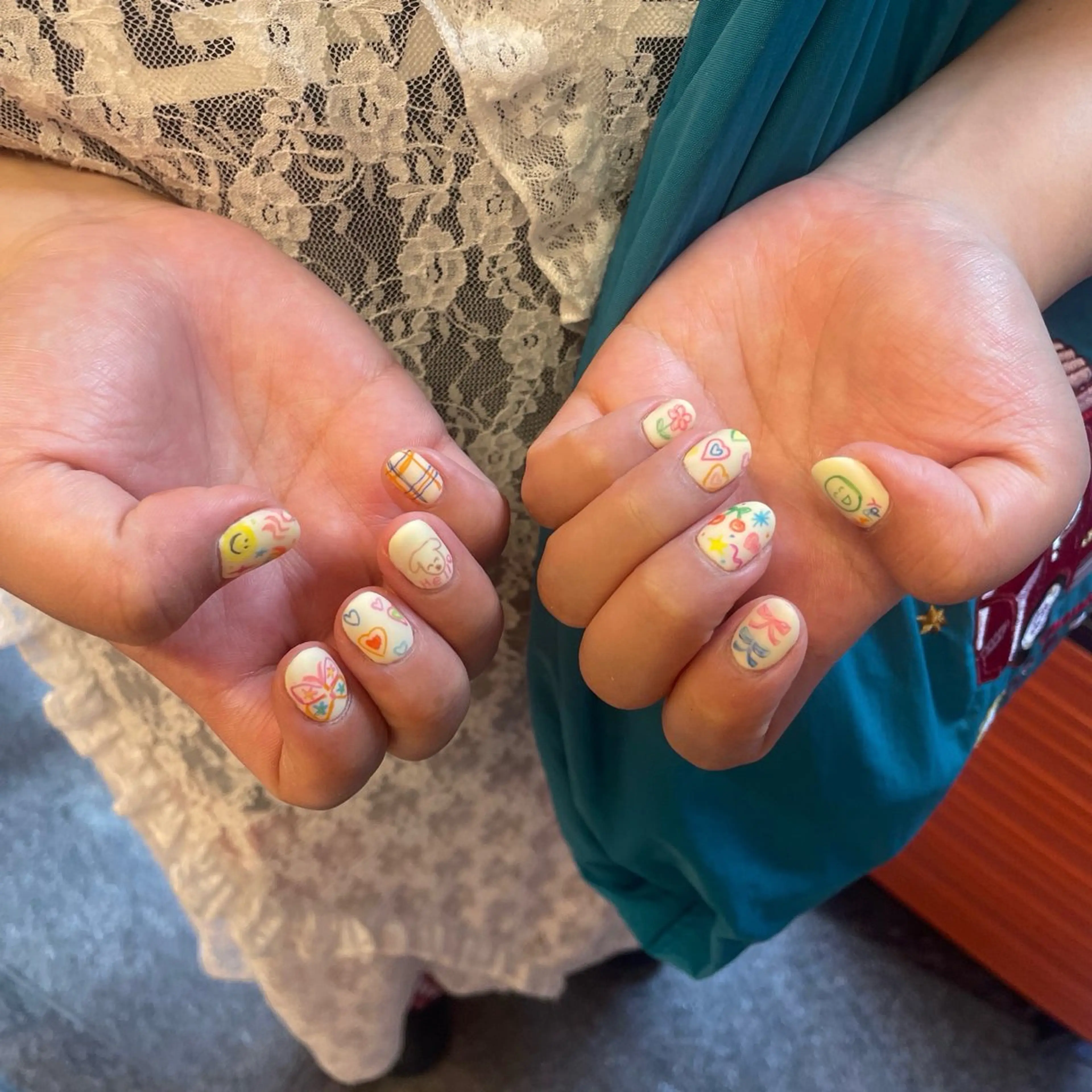 ネイル ハンドネイル 花岡 美沙子のネイルデザイン