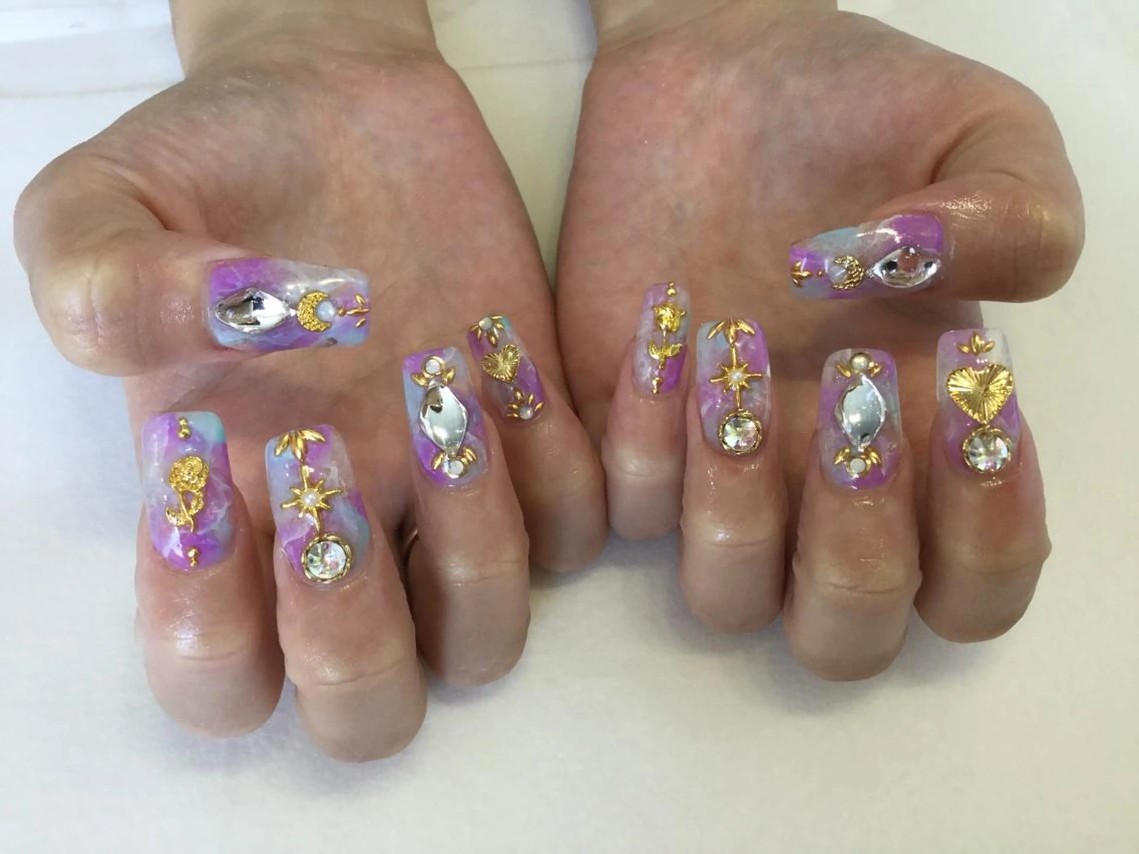 ネイル ハンドネイル 💎🐰 saki. m 🐰💎のネイルデザイン