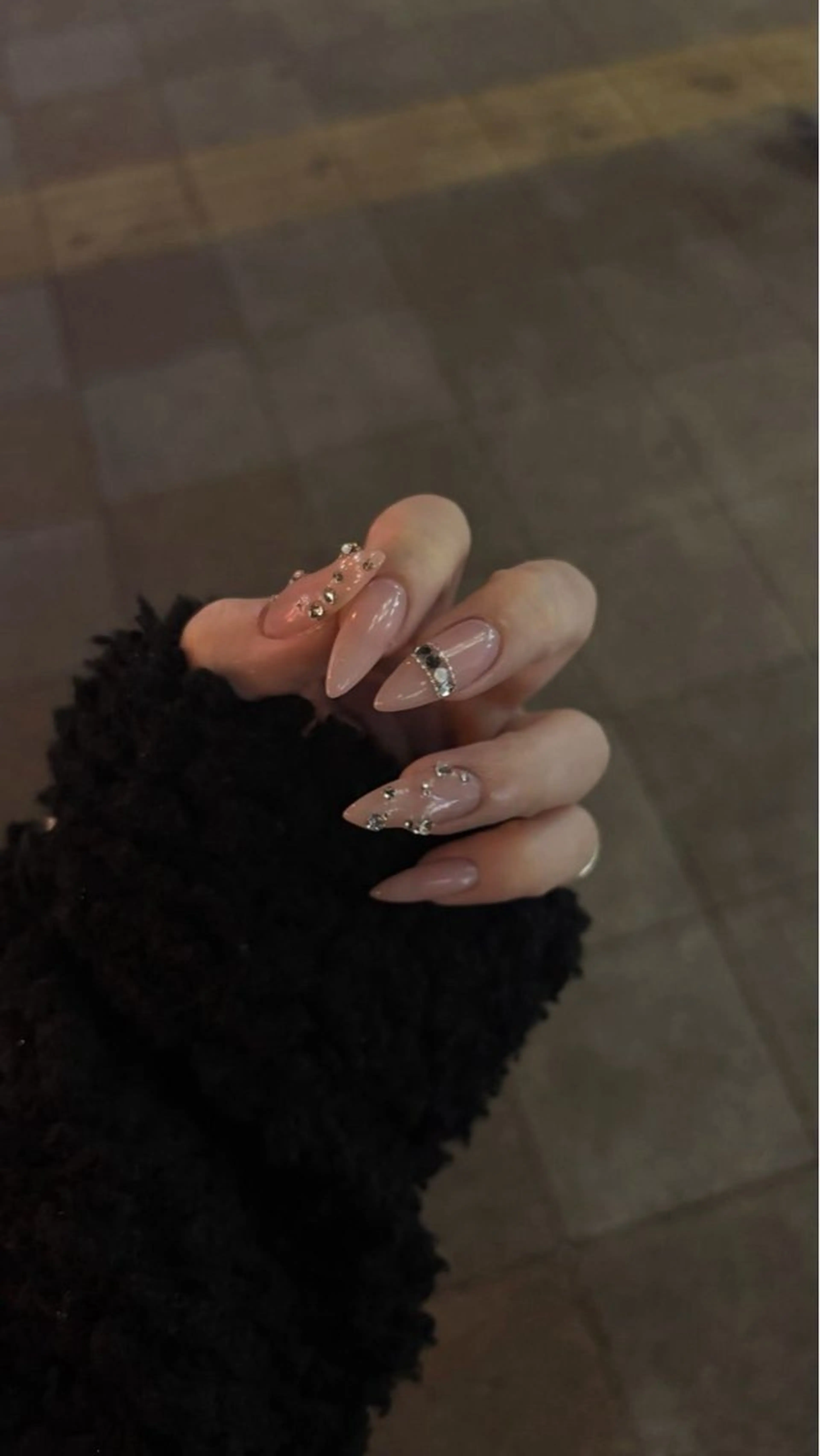 ネイル 韓国ネイル ニュアンスネイル シンプルネイル 春ネイル バレンタイン ハンドネイル ハンドケア Nihonthy Nail 新宿所属・Nihonthy Nail 新宿のネイルデザイン