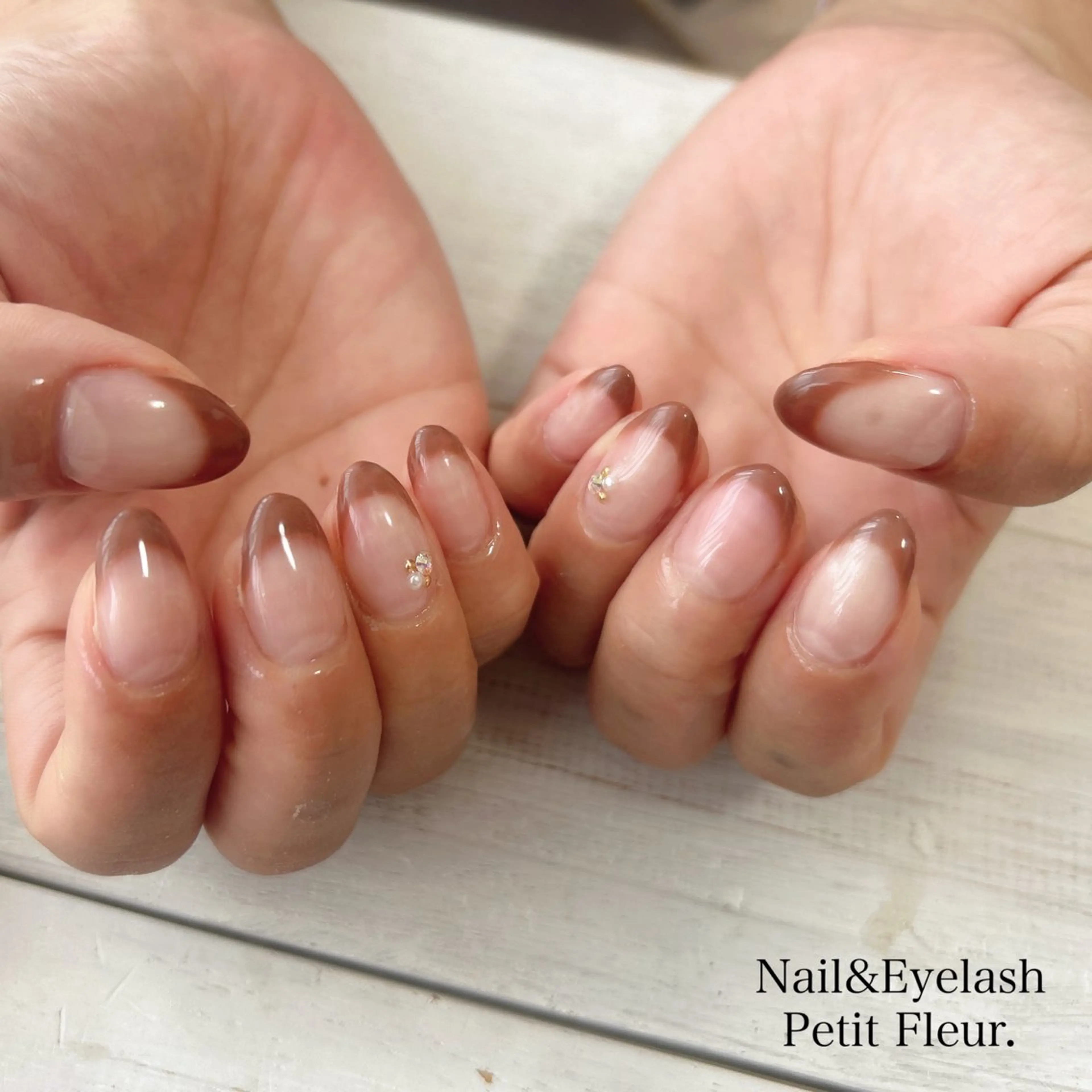 ネイル Petit Fleur所属・青柳 亜梨奈のマツエク・マツパデザイン
