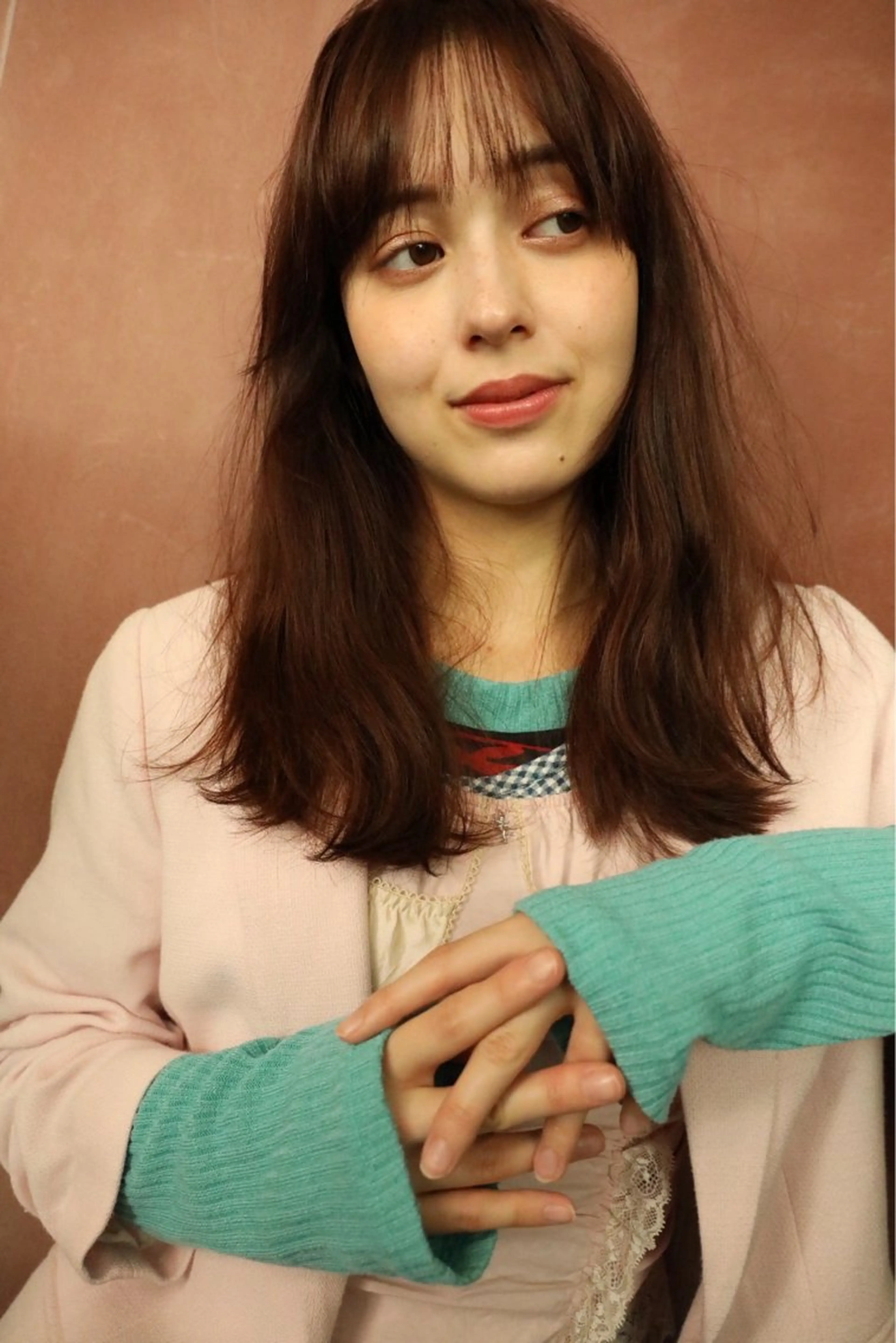 セミロング 湯浅 あや果のヘアスタイル