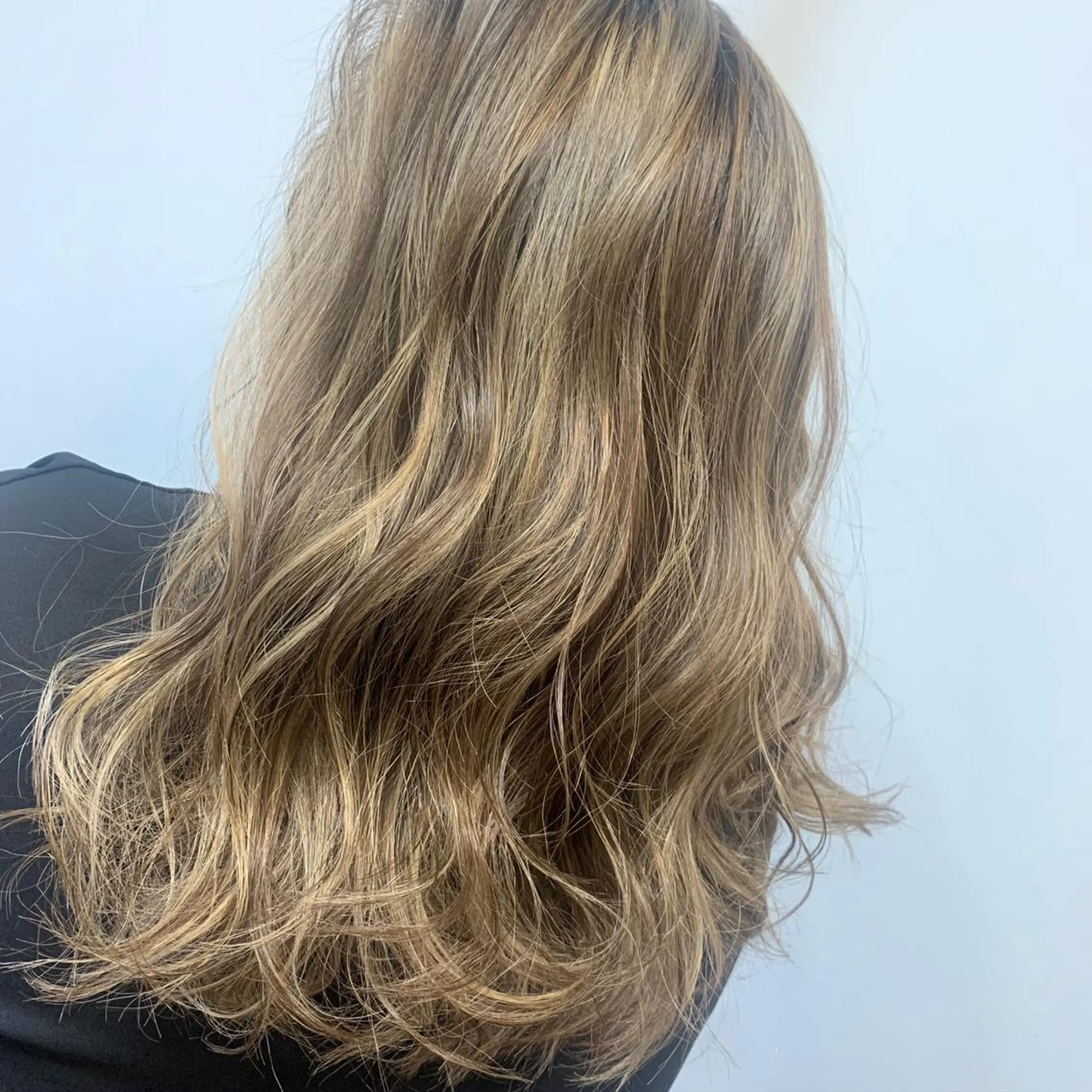 セミロング LOPEZ LAB所属・🦁LOPEZLAB /RUNA🌙のヘアスタイル