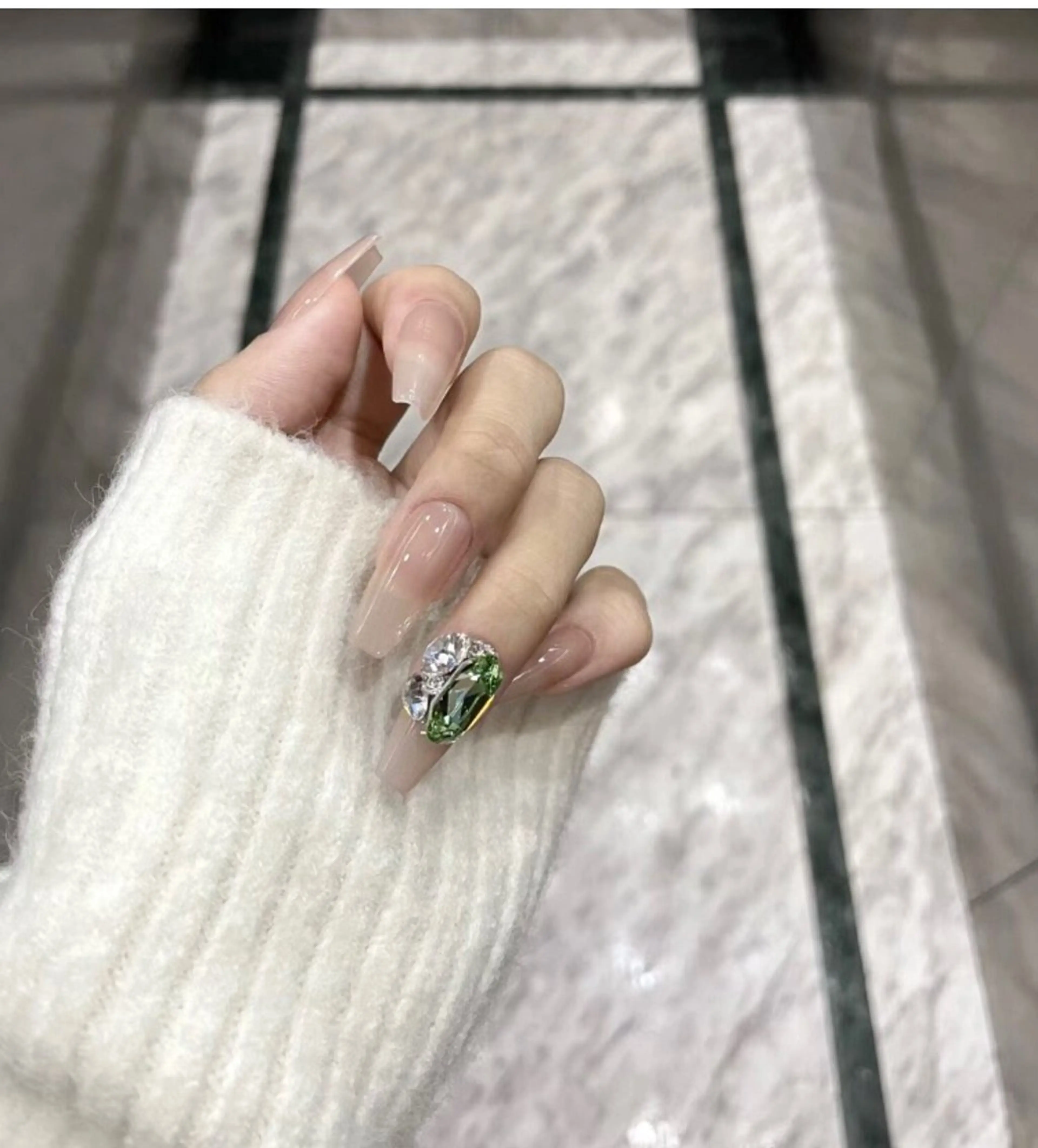 サロンku'u所属・salon kuuのネイルデザイン