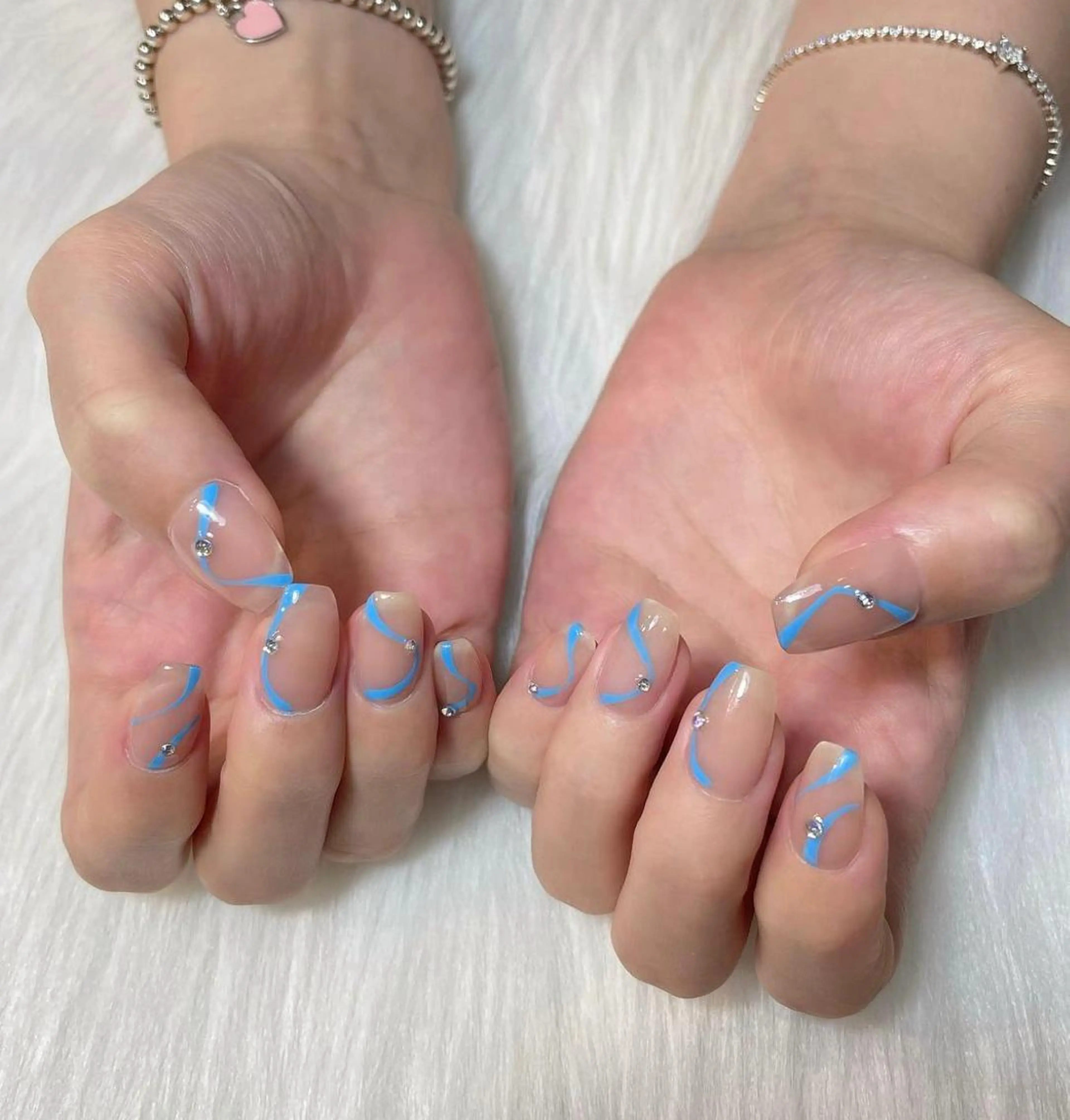 ロング カラー ネイル Q Free nailsのネイルデザイン