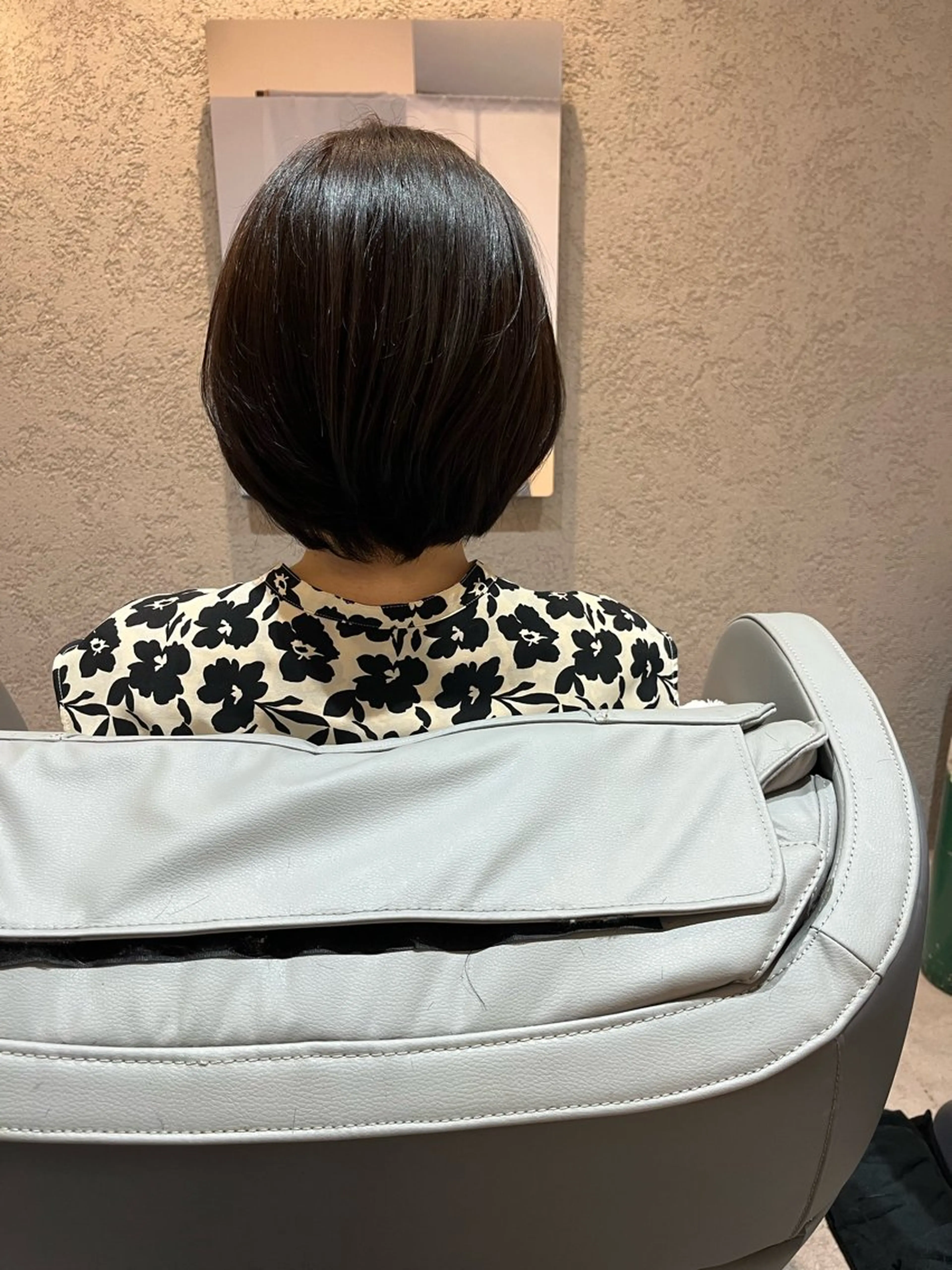 ショート アッシュ アッシュブラウン 顔周りカット KAIzen. tomoのヘアスタイル