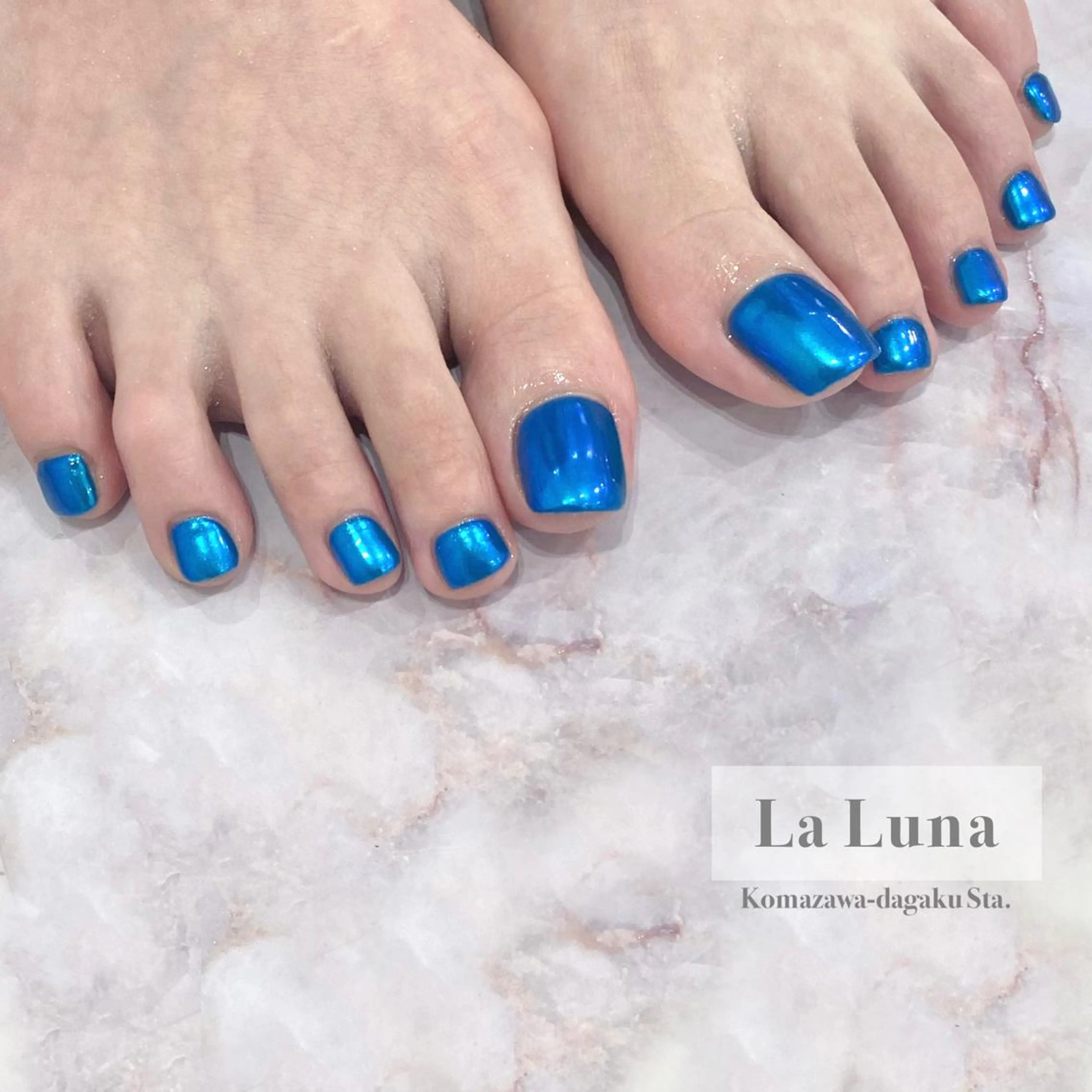 ネイル ミラーネイル フットネイル ＬａＬｕｎａ🌙 natsukiのネイルデザイン