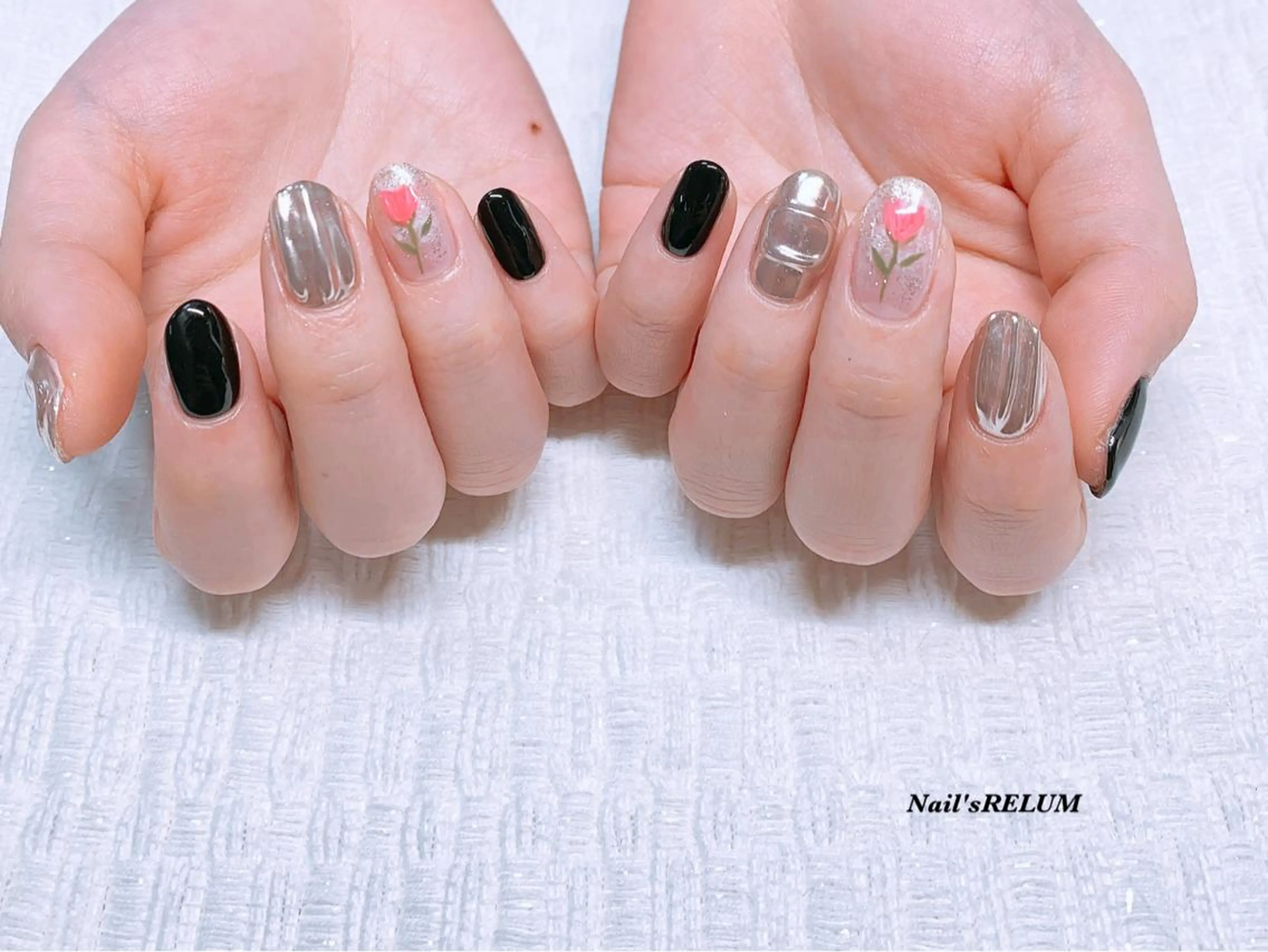 ネイル 持ち込み THECOLORS所属・近貞 莉奈のネイルデザイン