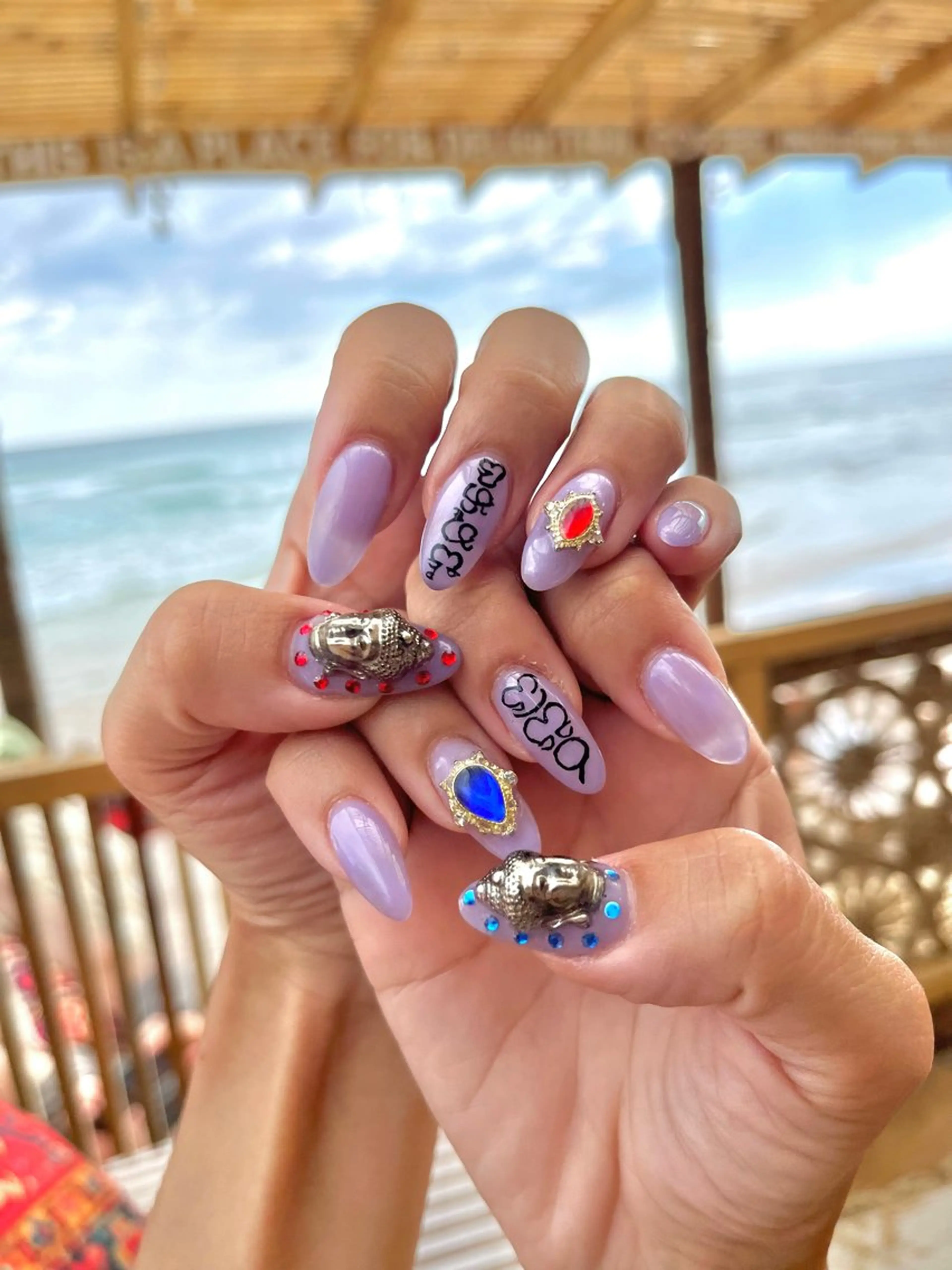 ネイル キラキラネイル パープル ハンドネイル フットネイル para ☀︎ sol by BECK所属・Para Sol nail　Maoのネイルデザイン