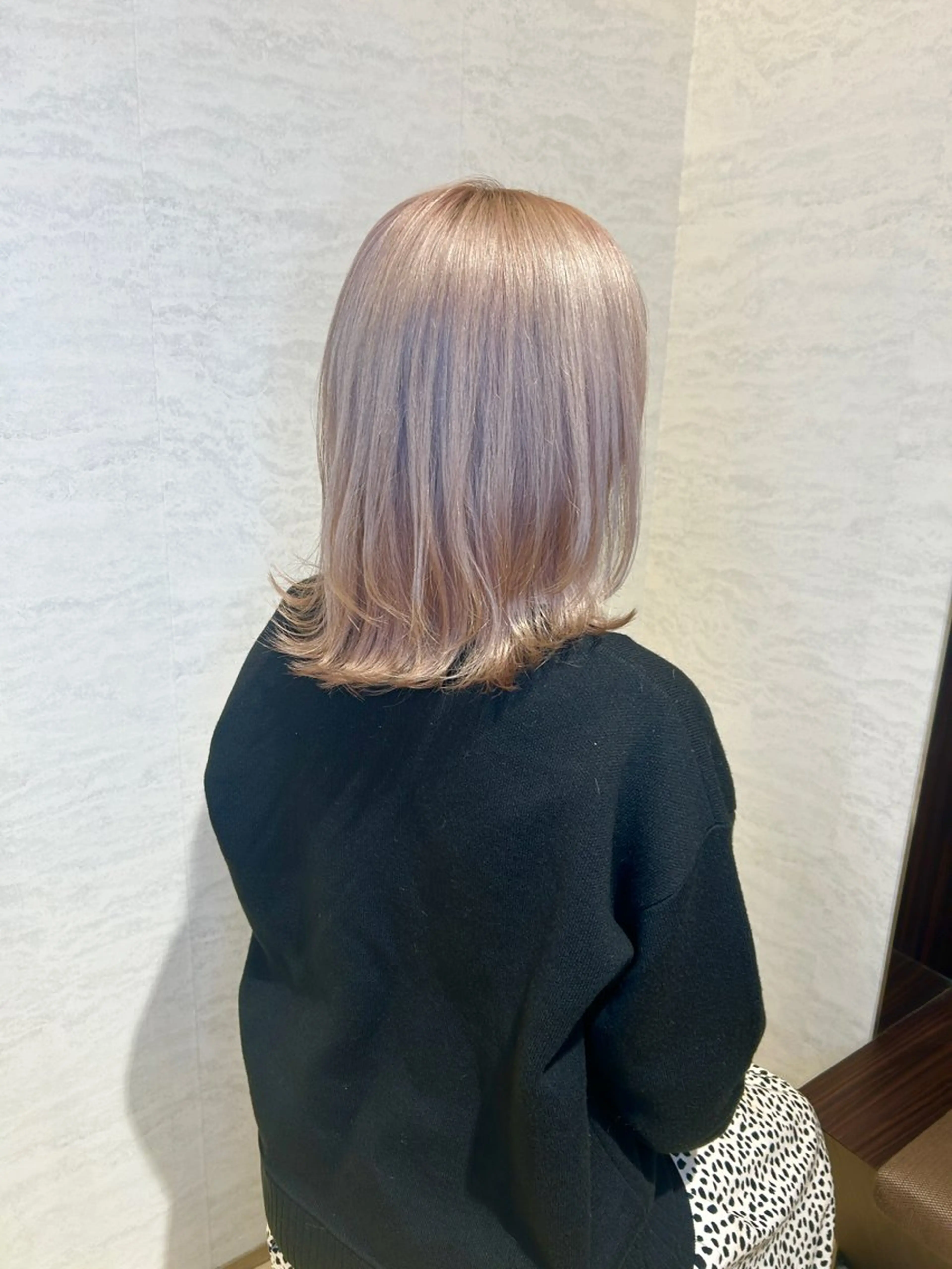 ミディアム TAYA東急百貨店吉祥寺店所属・カタイ ナギサのヘアスタイル