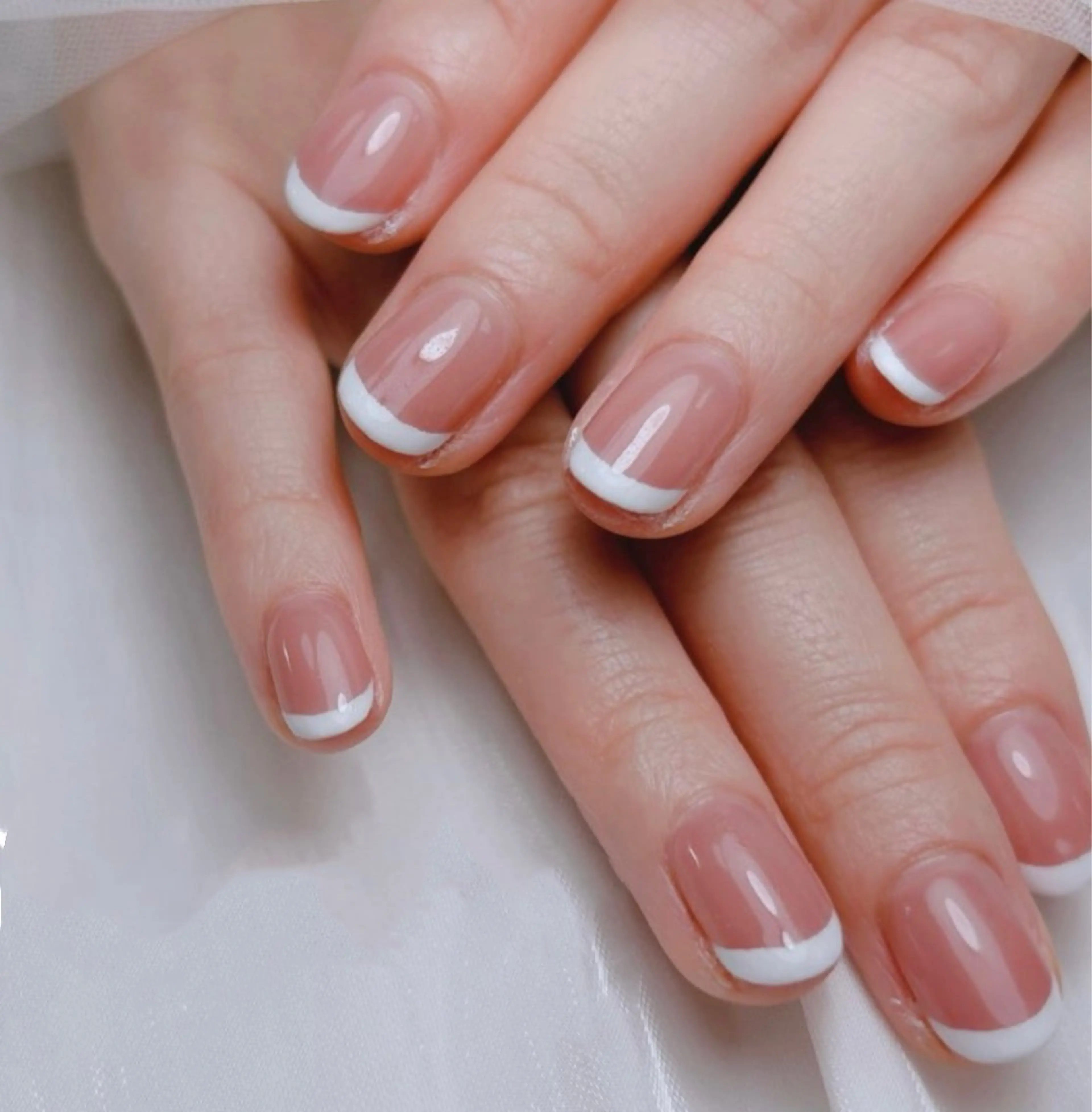 [初回オフ無料]💅フレンチ🧊（パーツ、長さだしオフ別）の写真