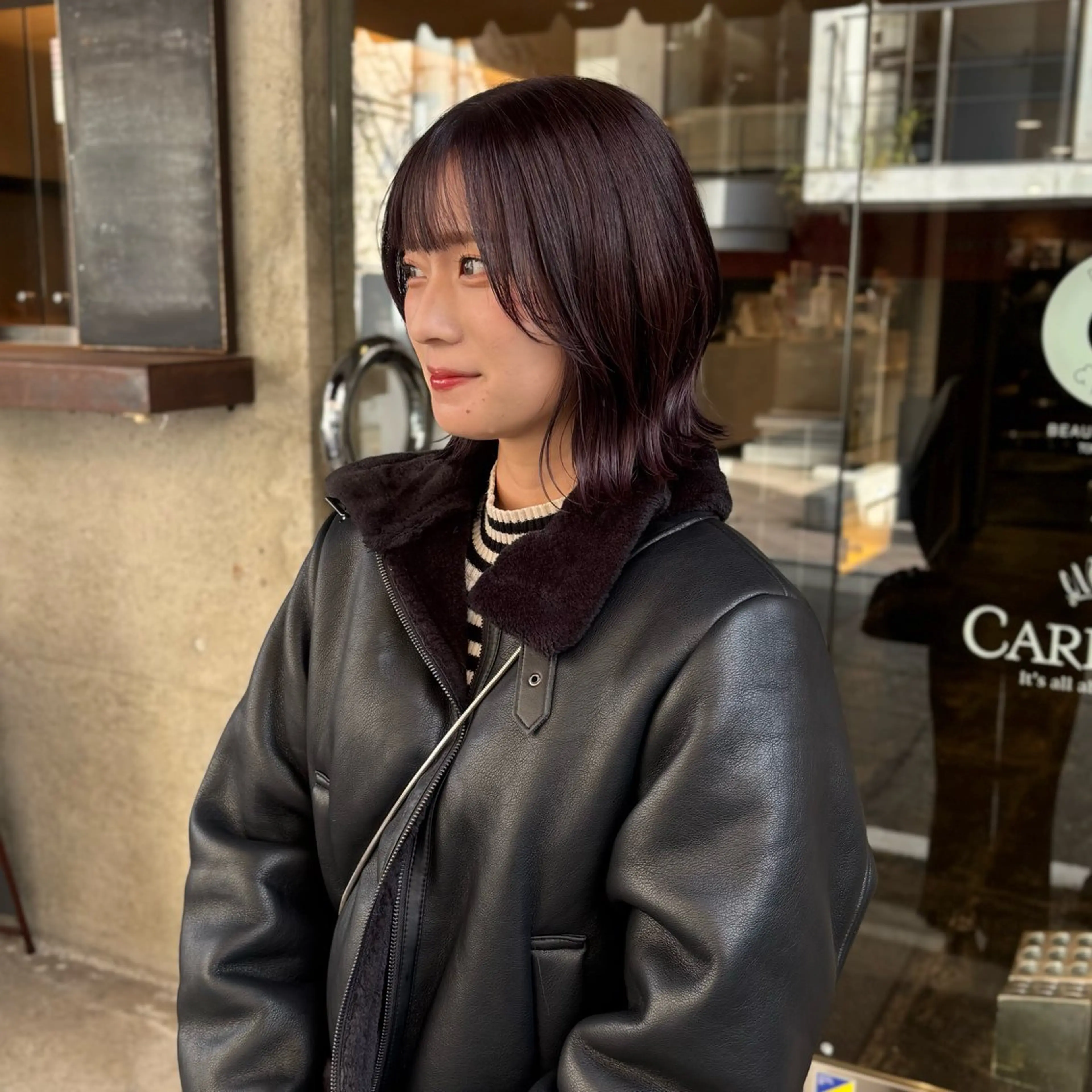 ショート カラー ブラウンカラー ディープラベンダー ラベンダーカラー ボブ くびれヘア カット ヘアカラー トリートメント 芦刈 咲来のヘアスタイル