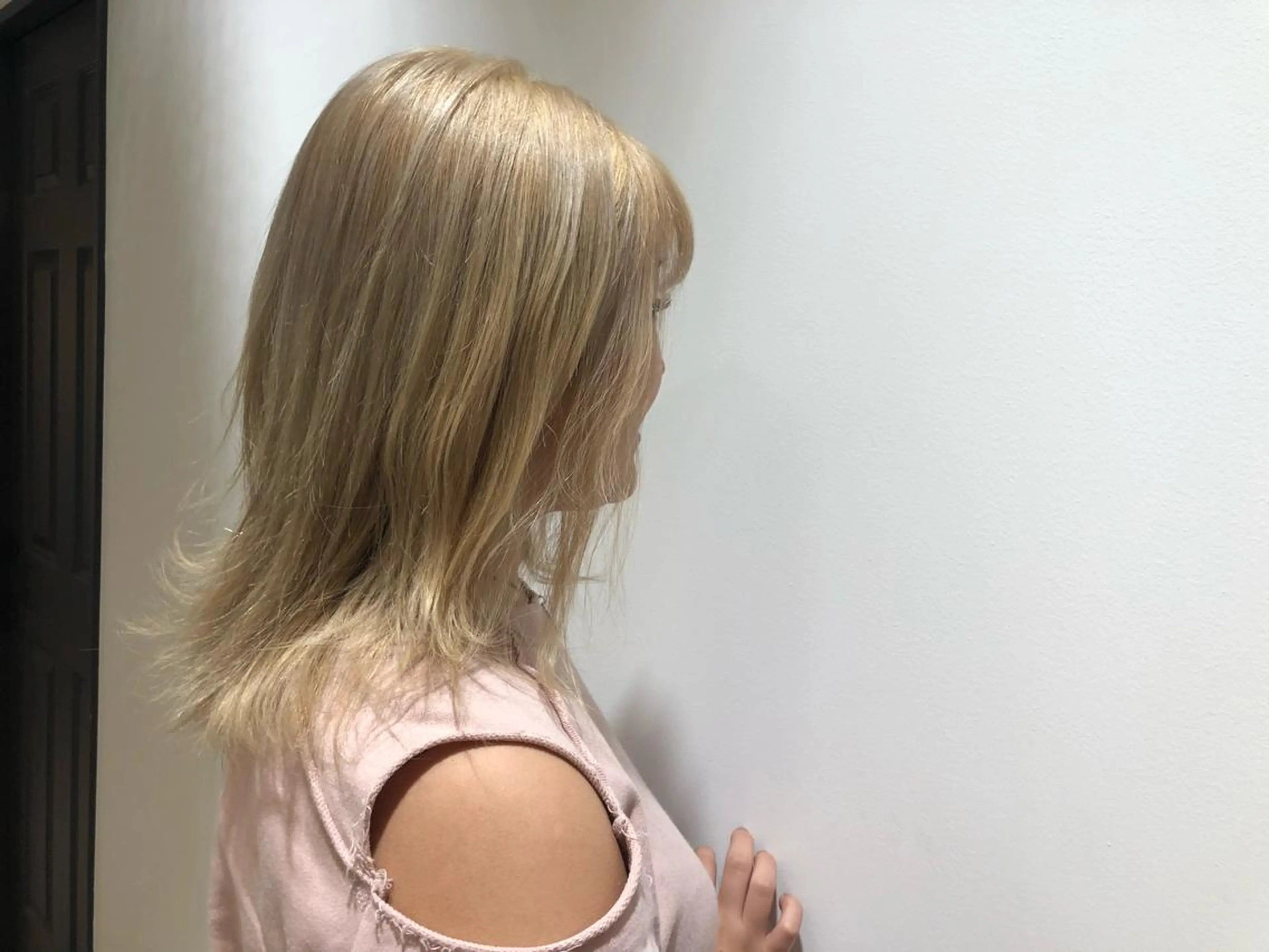 セミロング カラー カット ヘアカラー 縮毛矯正 トリートメント 江原 彩華のヘアスタイル