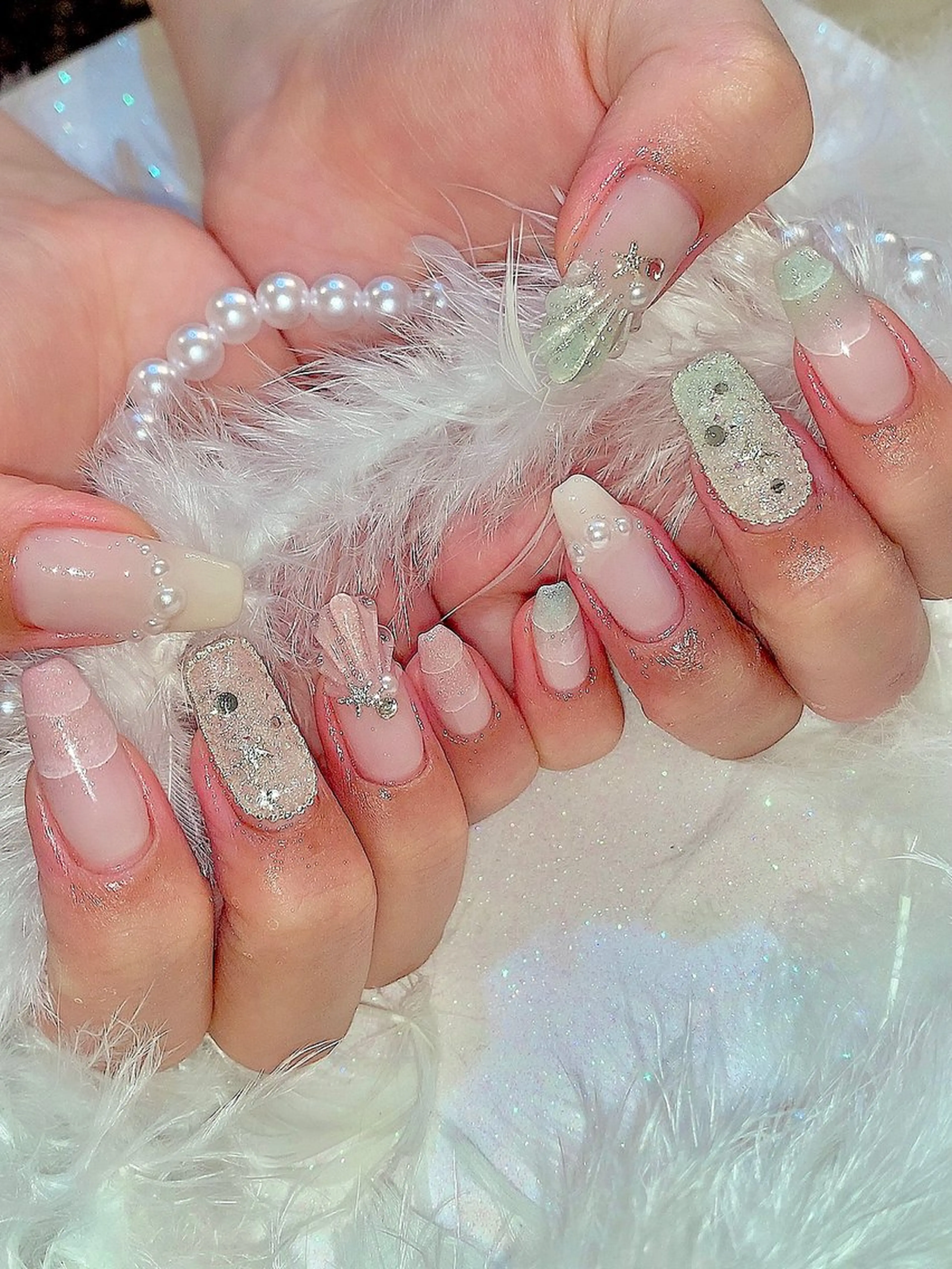 ネイル 氷ネイル・うるうるネイル キラキラネイル 韓国ネイル 持ち込み ぷっくりネイル シェアサロンLei.g(レイジー)所属・3Dアートネイル💗 都築レナのネイルデザイン
