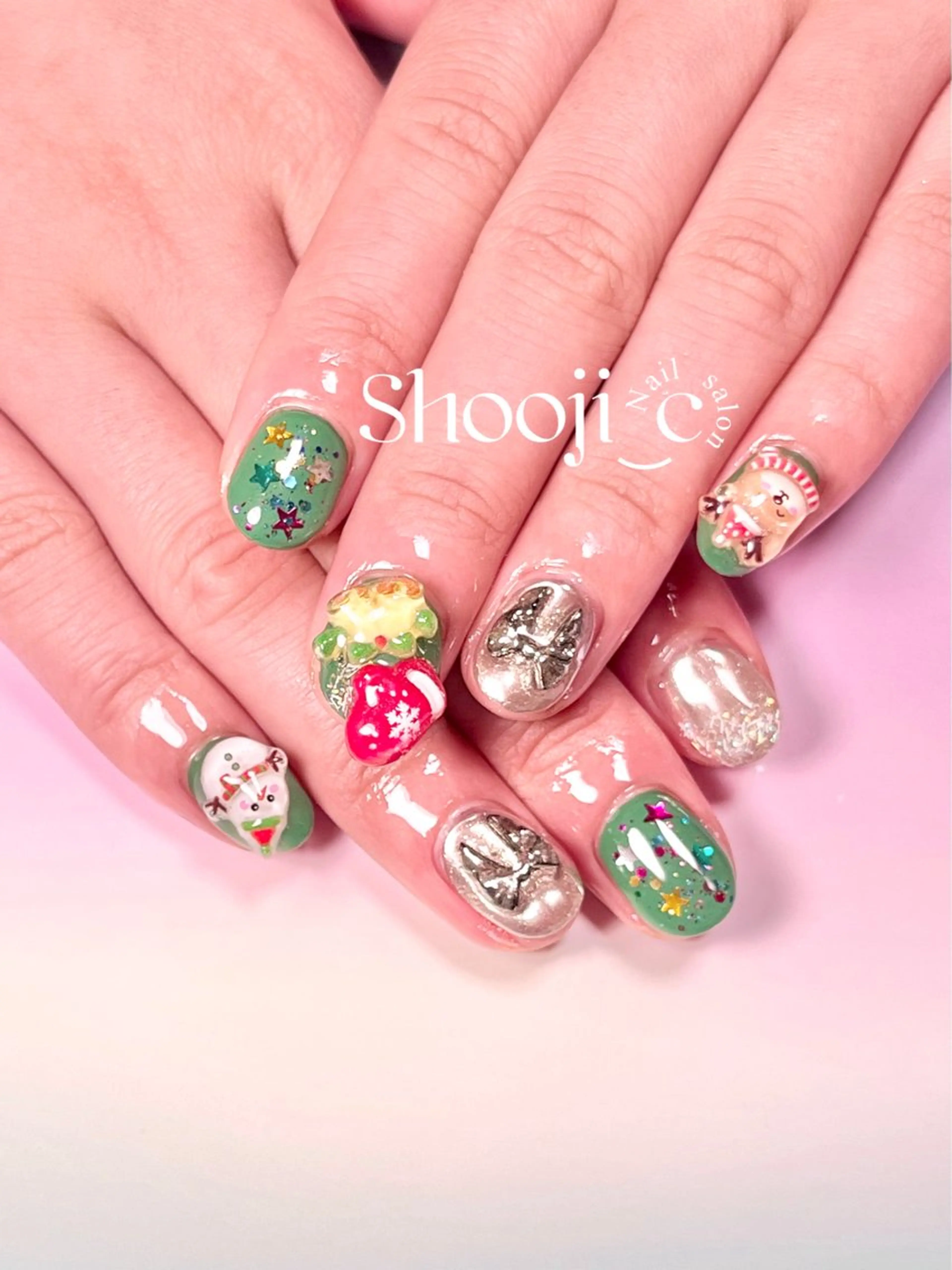 ネイル ショートネイル 冬ネイル クリスマス Shooji_c Nail salon所属・Shooji_c Nail salonのネイルデザイン