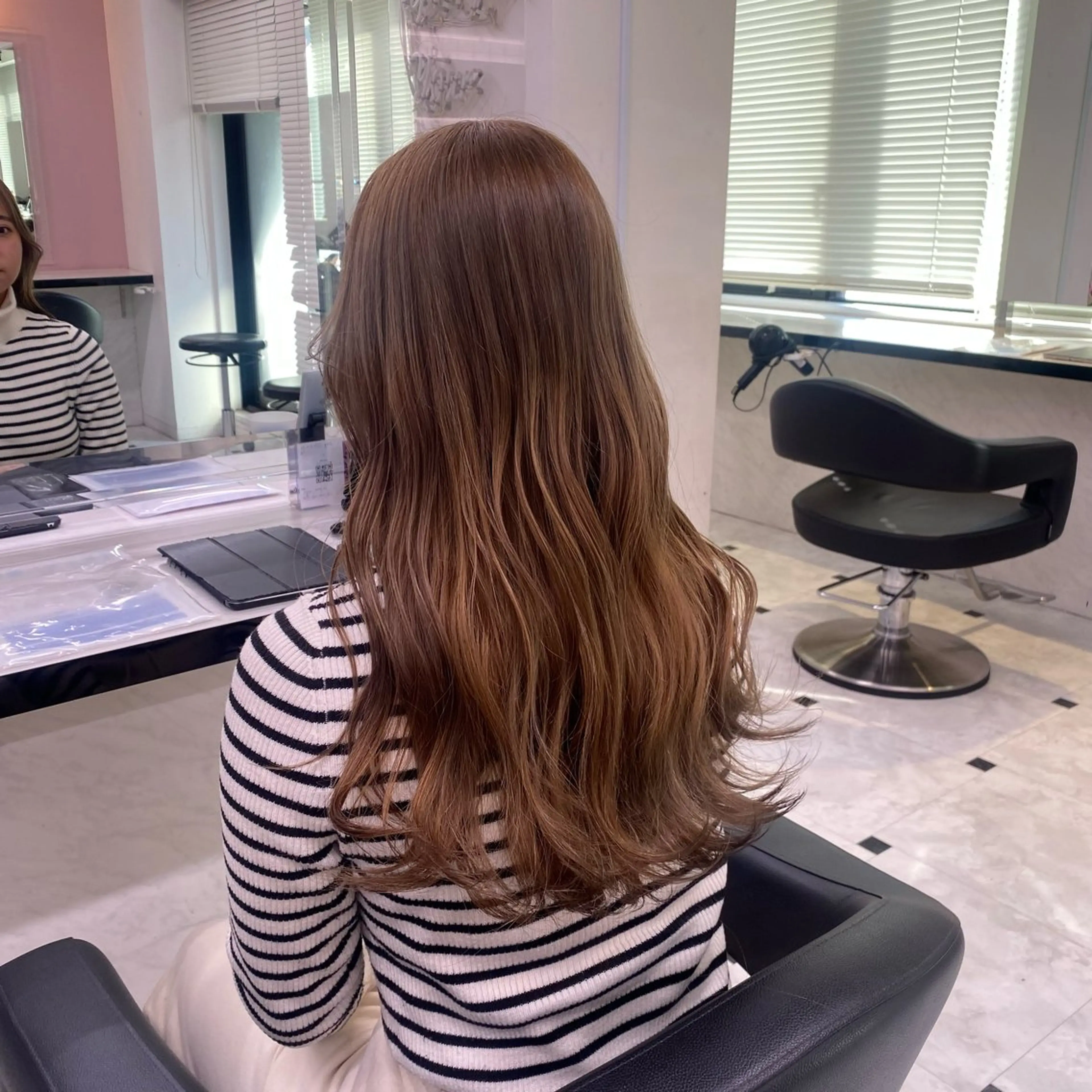 ロング カラー ヘアカラー トリートメント ヘッドスパ ヘアセット 透明感ベージュカラー 🪞上野🪞AIのヘアスタイル