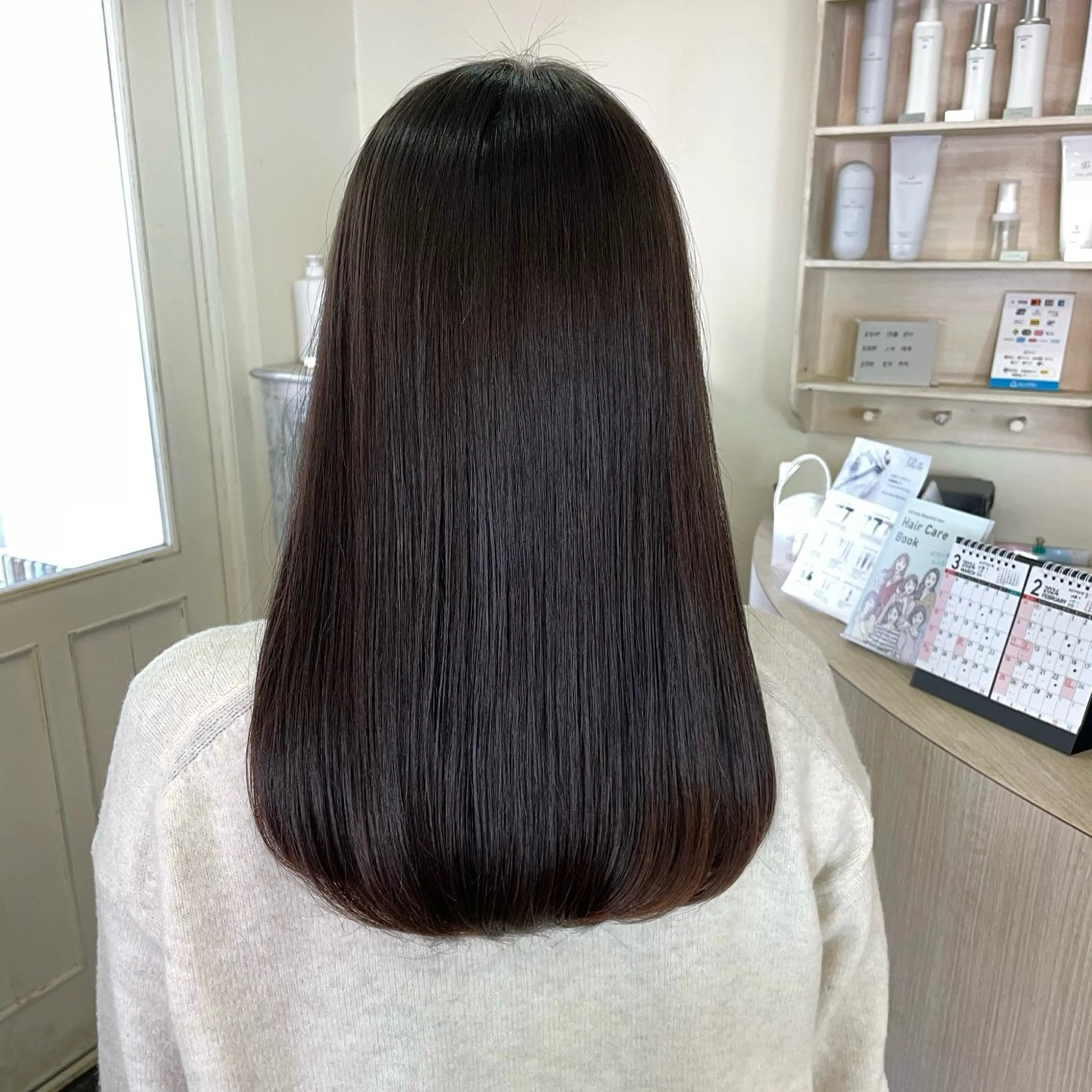 前髪ストレートパーマ＋カット＋プチ髪質改善トリートメントの写真