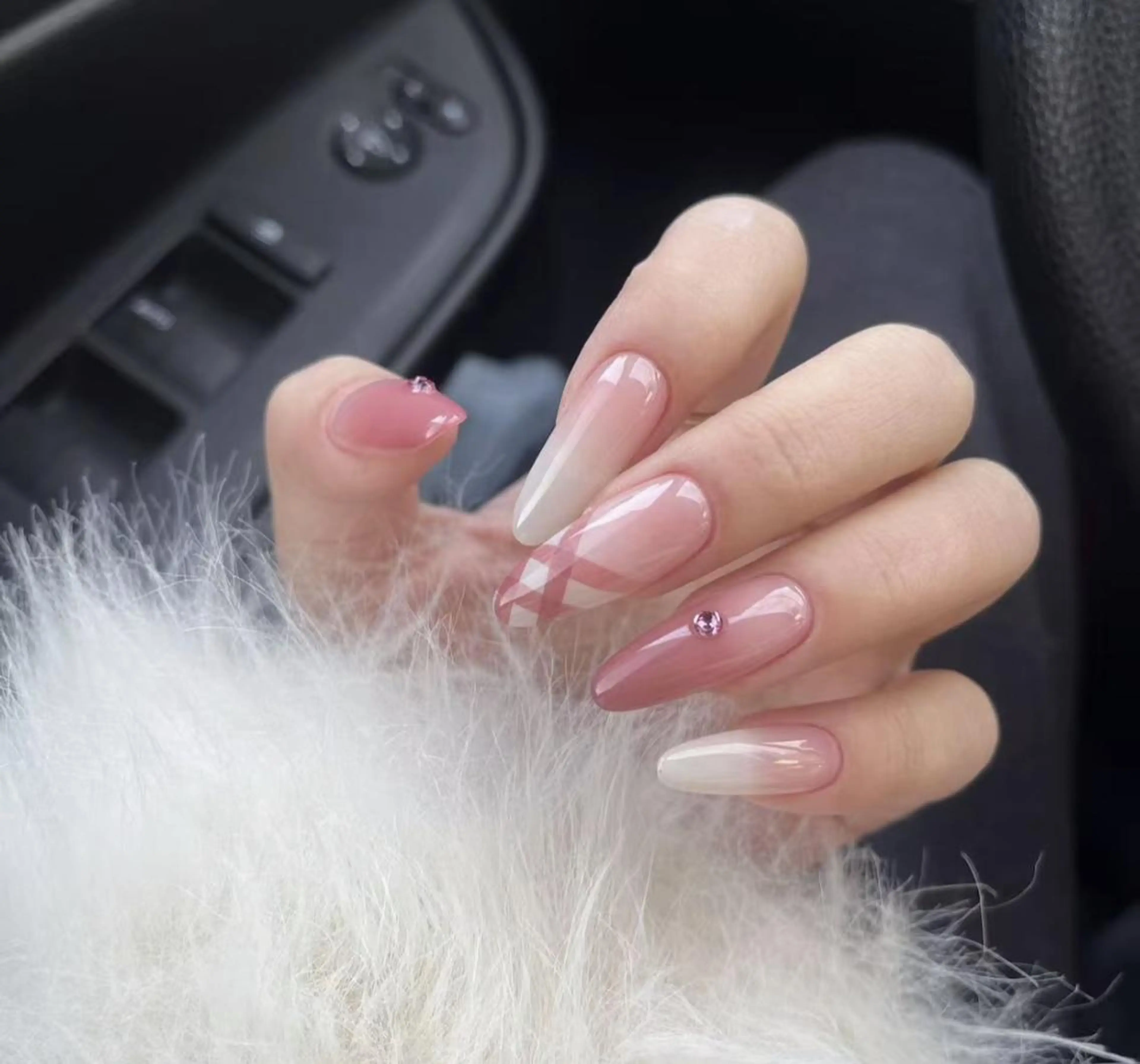 ネイル 🍑 momo_nailのネイルデザイン