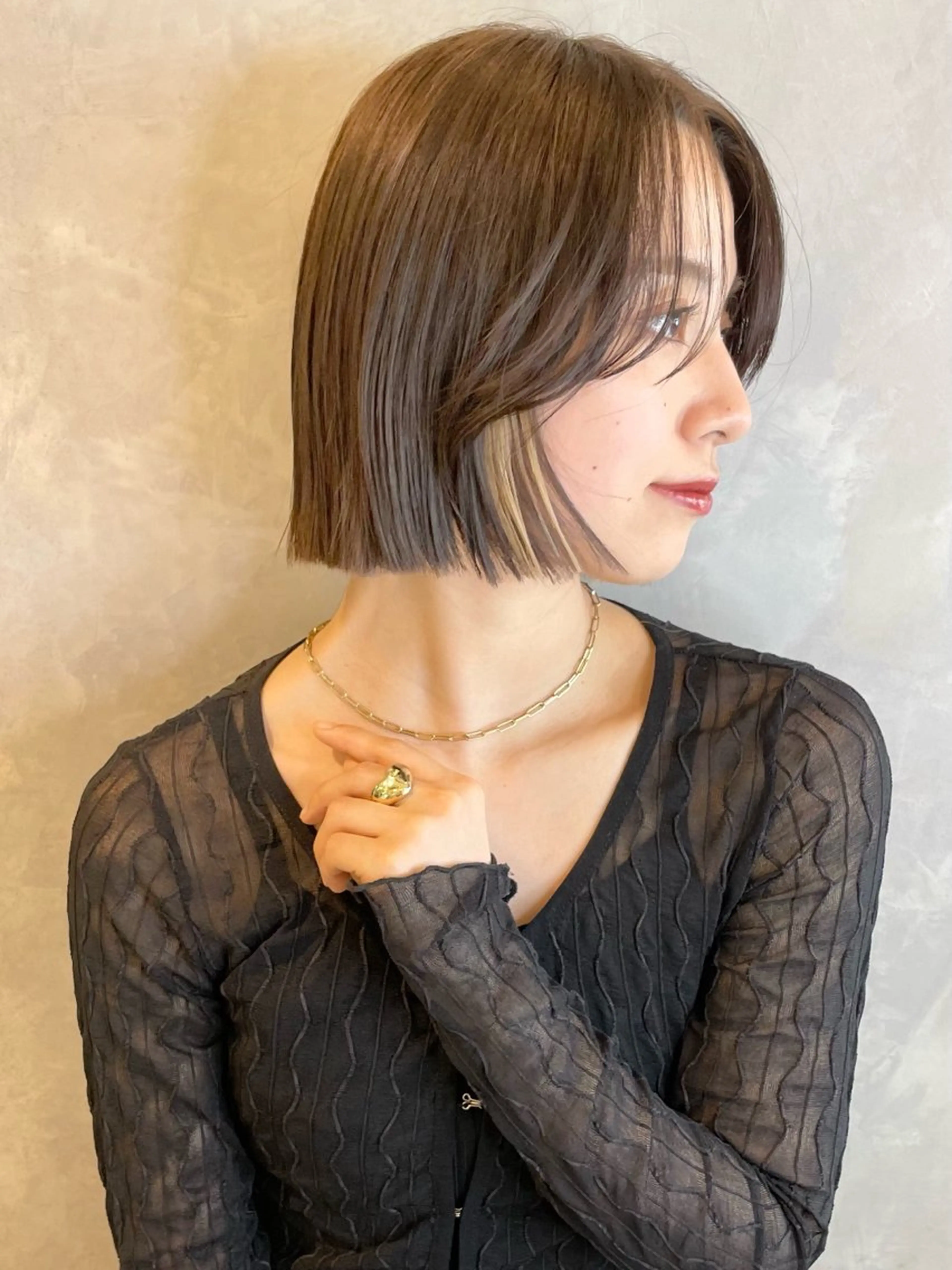 ミディアム 切りっぱなしボブ ワンレンボブ ショートボブ ボブ くびれヘア ボブ/デザインカラー /表参道/新井美有紀のヘアスタイル